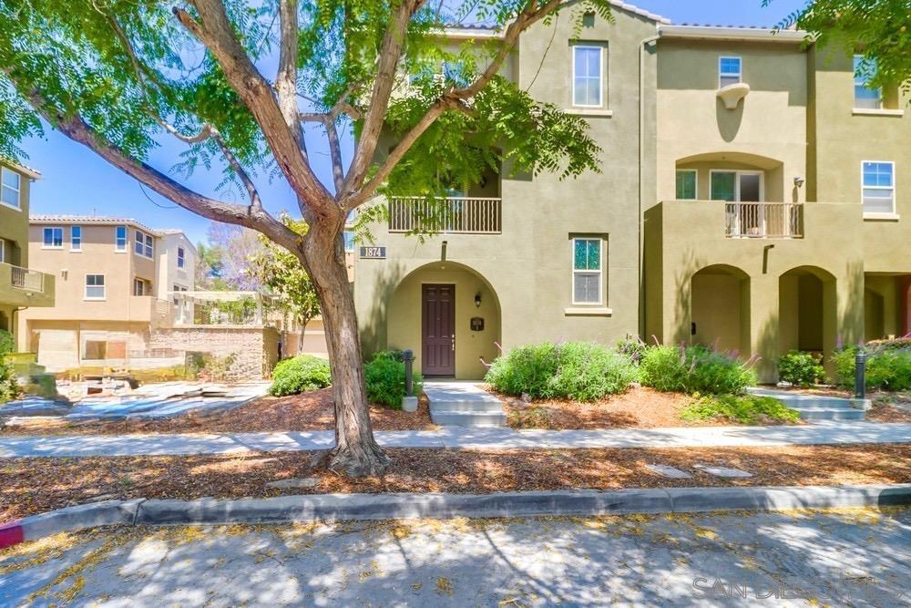Detail Gallery Image 1 of 1 For 1874  Violet Ct  #1,  Chula Vista,  CA 91913 - 2 Beds | 2/1 Baths