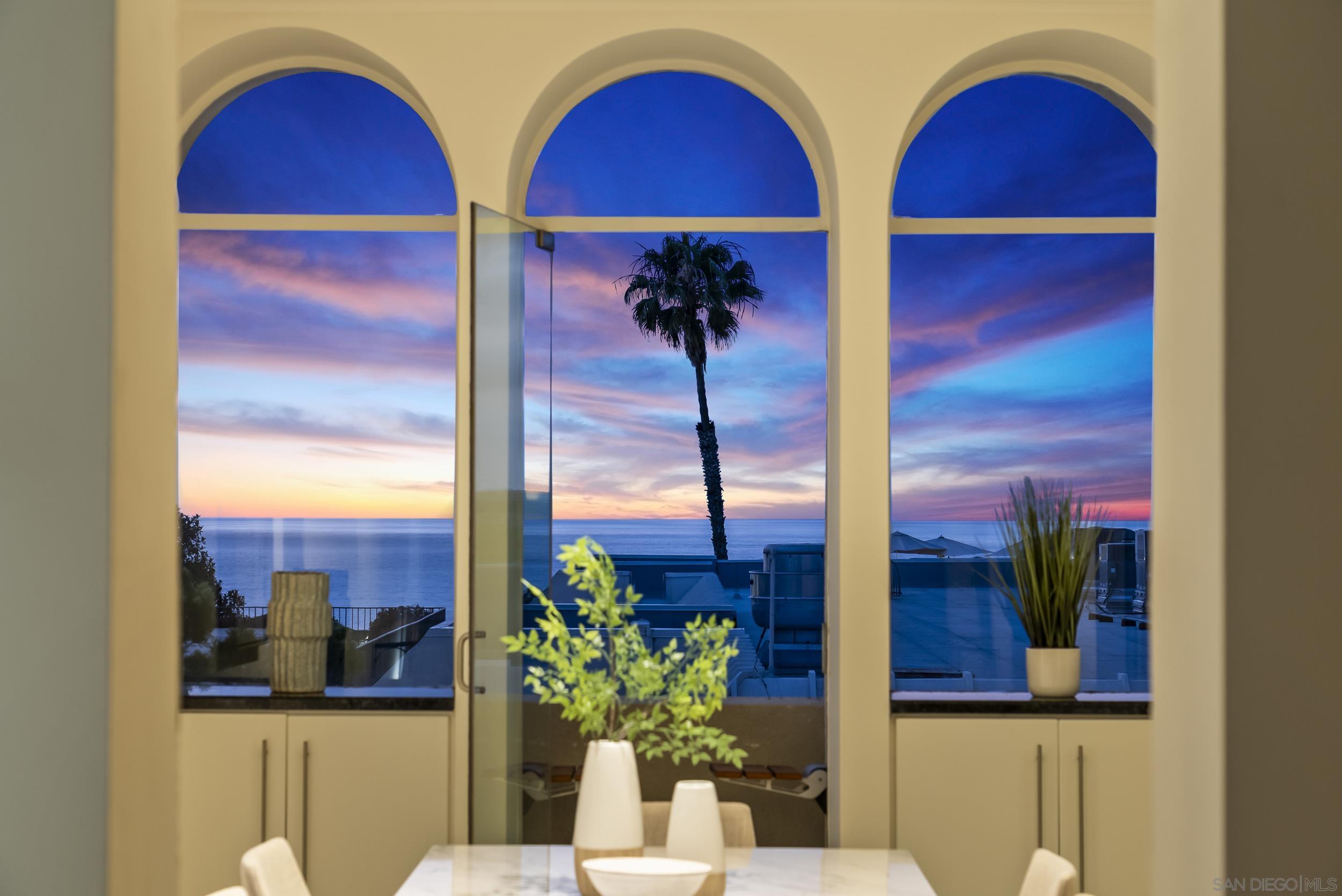 Detail Gallery Image 1 of 1 For 1229  Roslyn Ln, La Jolla,  CA 92037 - 3 Beds | 3/1 Baths