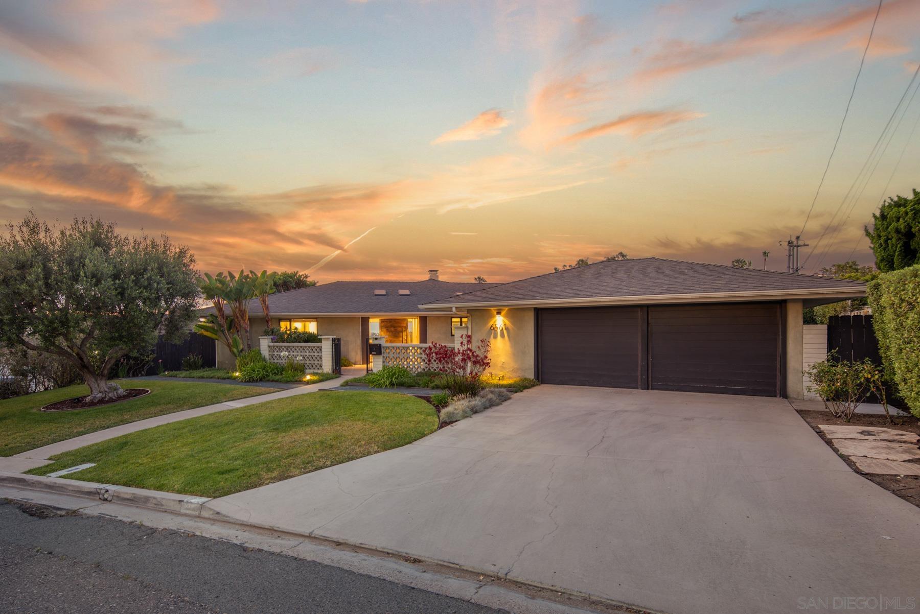 Detail Gallery Image 1 of 25 For 6561  Avenida Wilfredo, La Jolla,  CA 92037 - 4 Beds | 3 Baths