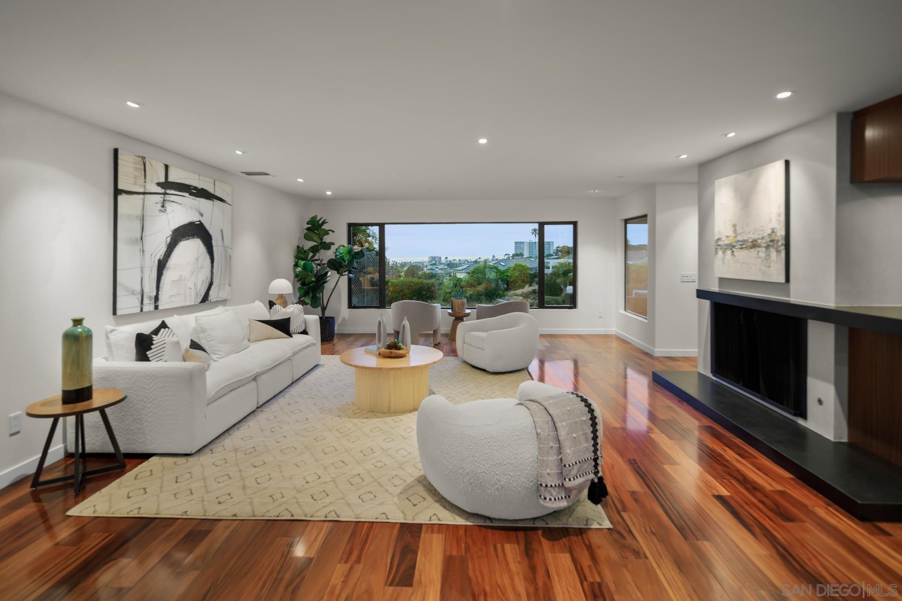 Detail Gallery Image 4 of 25 For 6561  Avenida Wilfredo, La Jolla,  CA 92037 - 4 Beds | 3 Baths