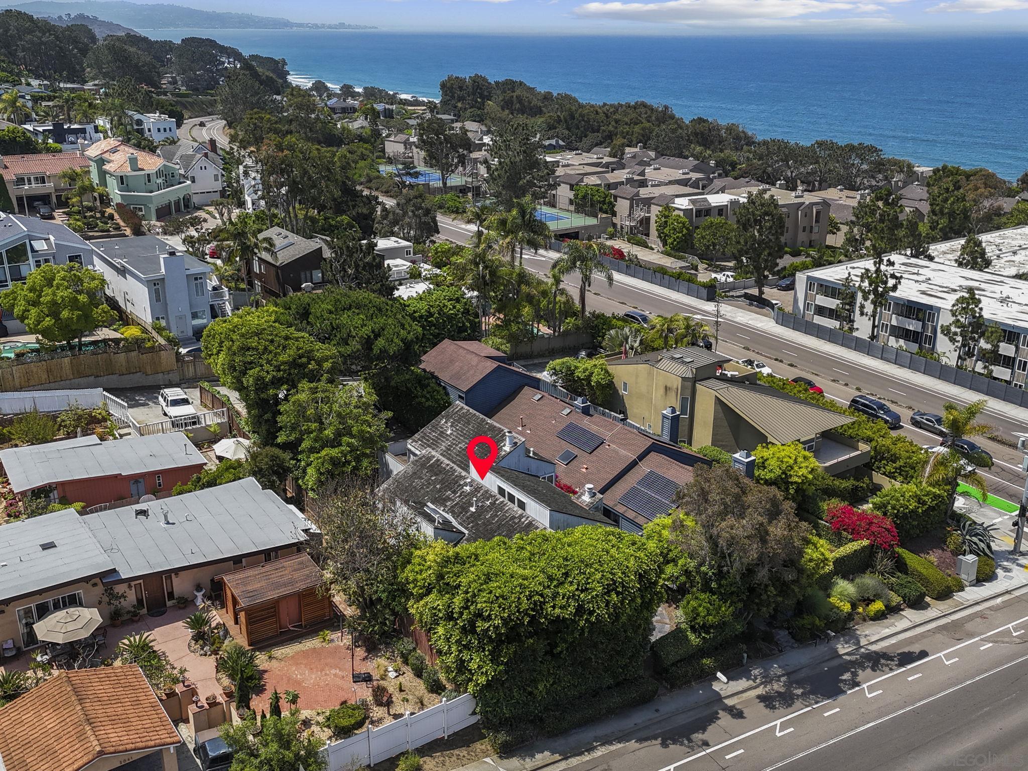Detail Gallery Image 1 of 1 For 2029  Del Mar Heights Rd., Del Mar,  CA 92014 - 3 Beds | 2/1 Baths