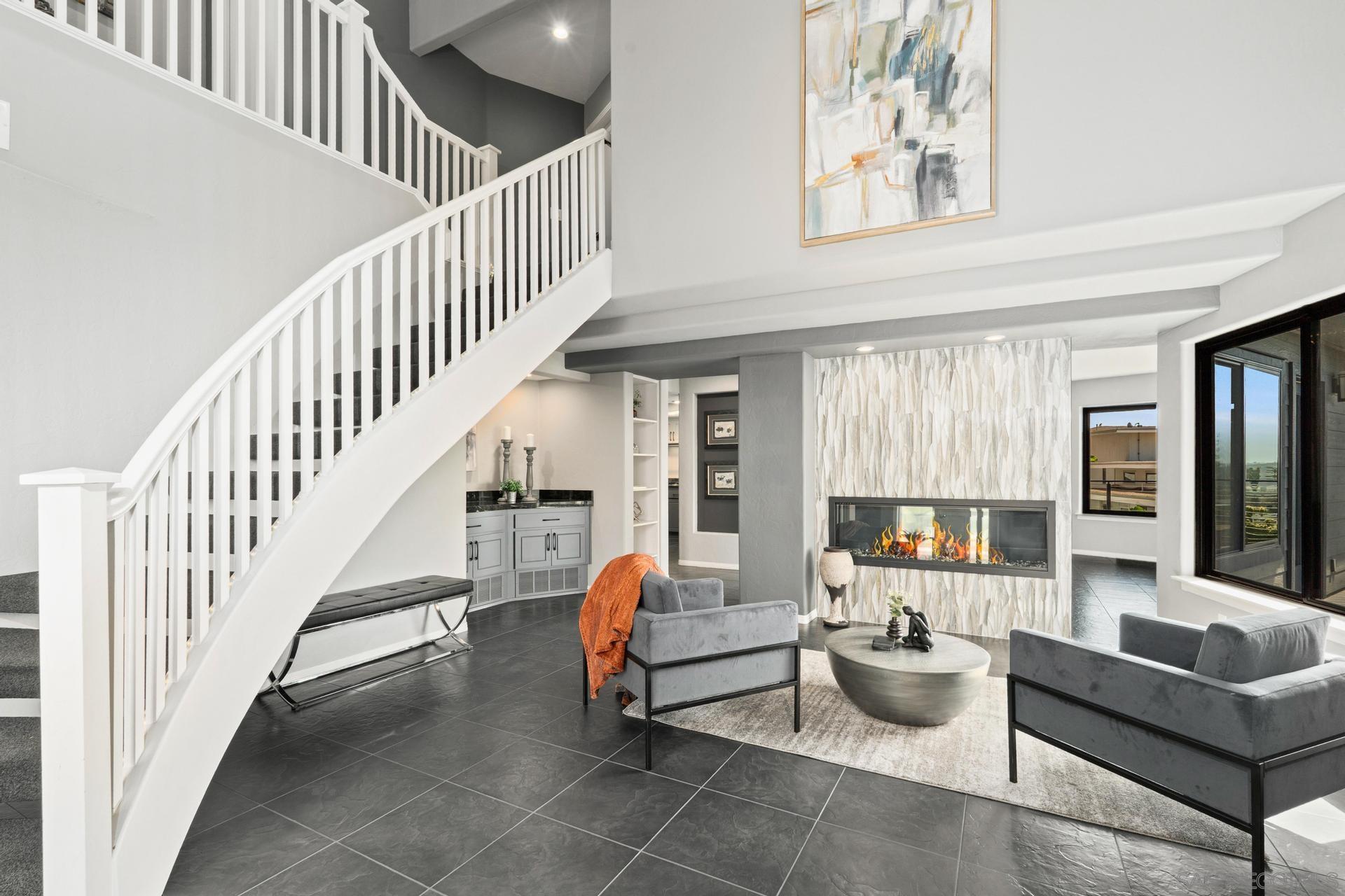 Detail Gallery Image 1 of 50 For 1695  Neale St, San Diego,  CA 92103 - 3 Beds | 2/1 Baths