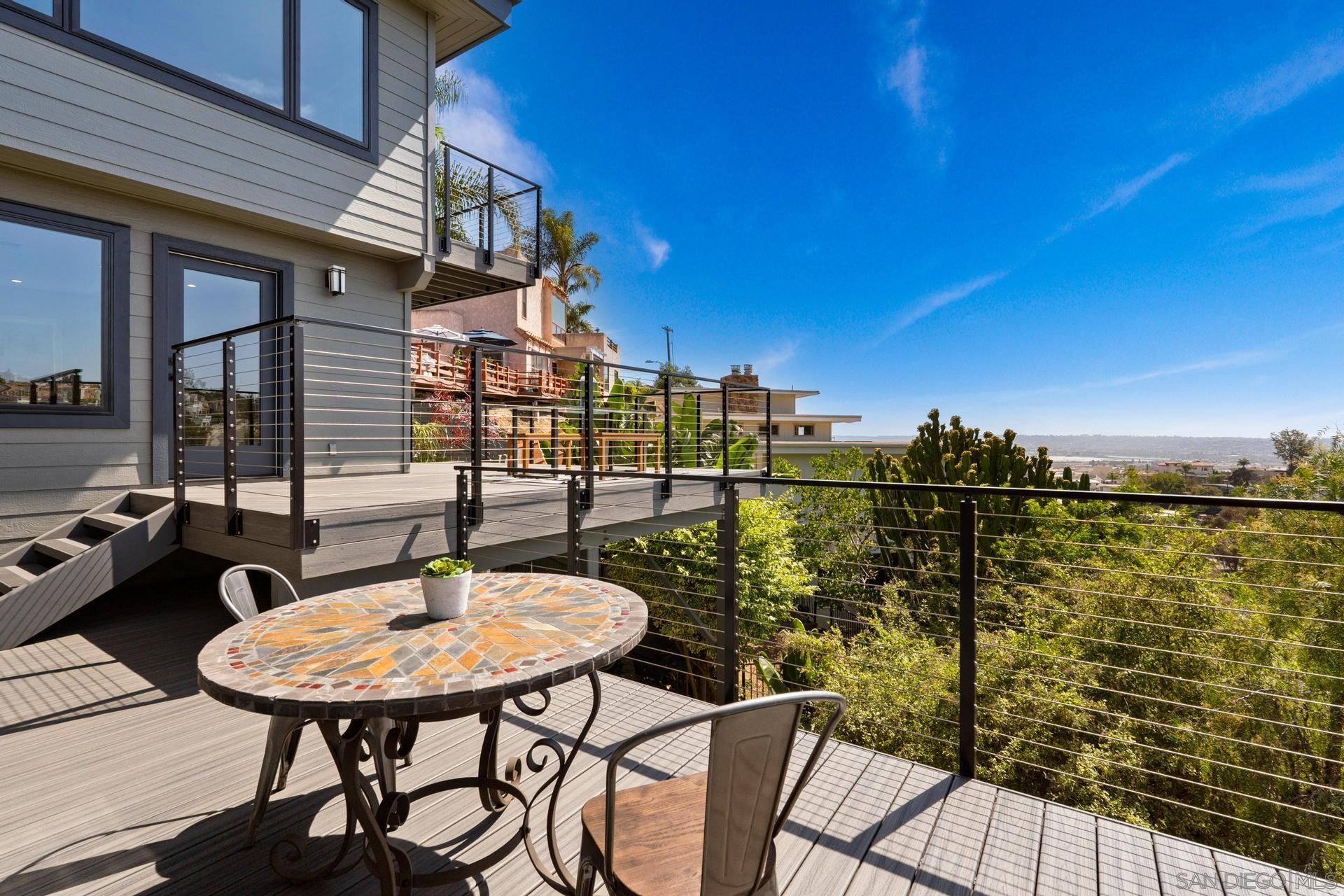 Detail Gallery Image 17 of 50 For 1695  Neale St, San Diego,  CA 92103 - 3 Beds | 2/1 Baths