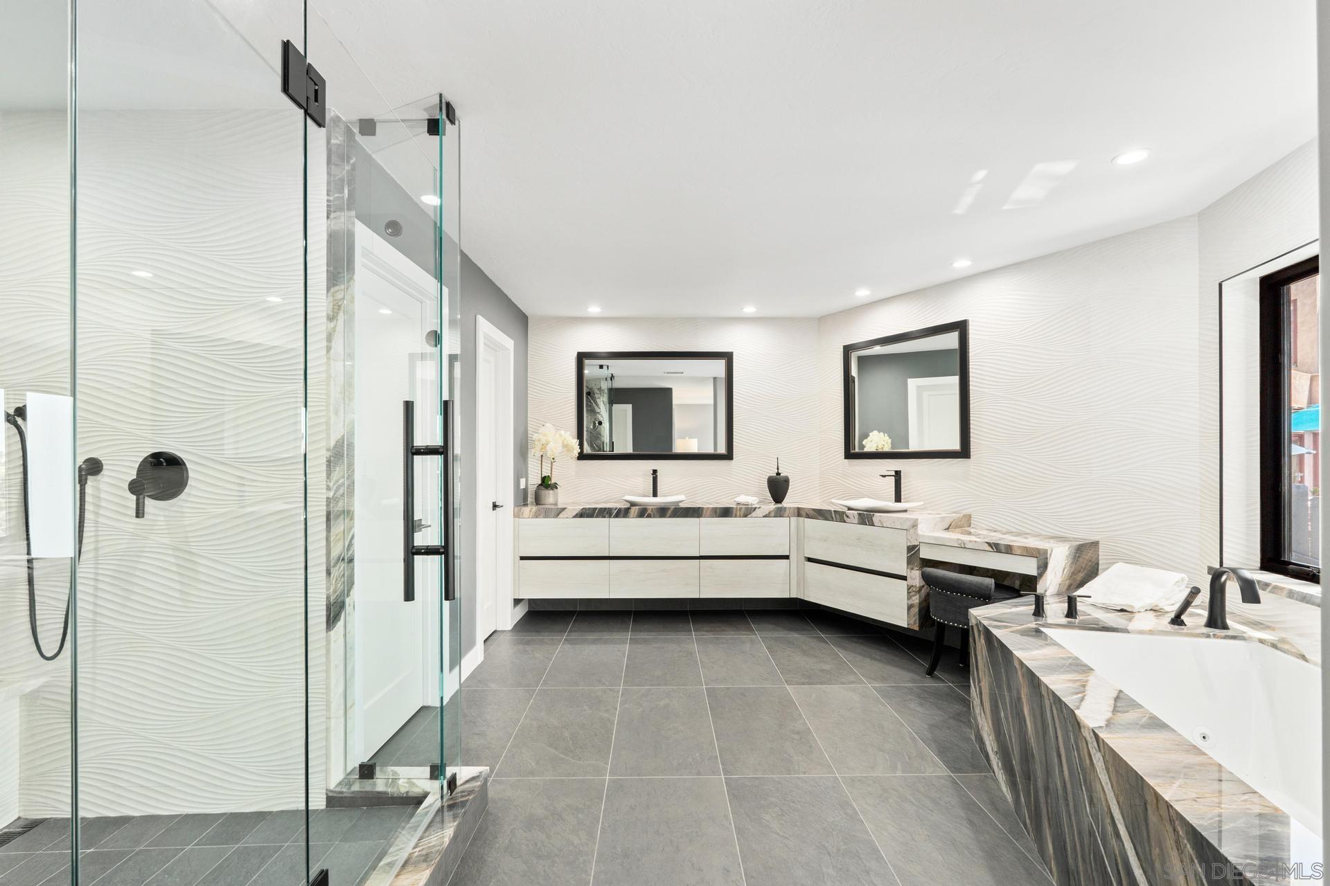 Detail Gallery Image 21 of 50 For 1695  Neale St, San Diego,  CA 92103 - 3 Beds | 2/1 Baths