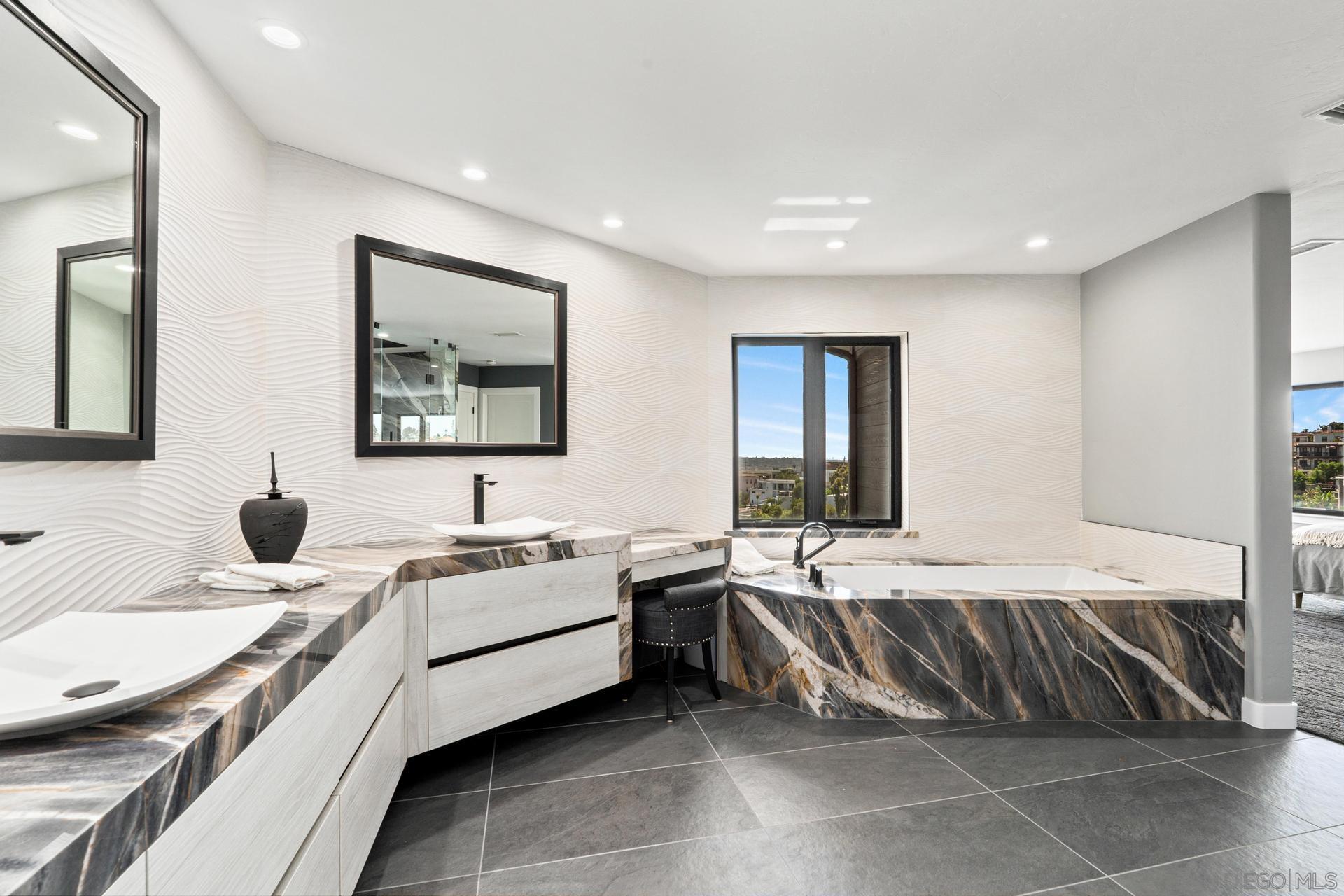 Detail Gallery Image 23 of 50 For 1695  Neale St, San Diego,  CA 92103 - 3 Beds | 2/1 Baths