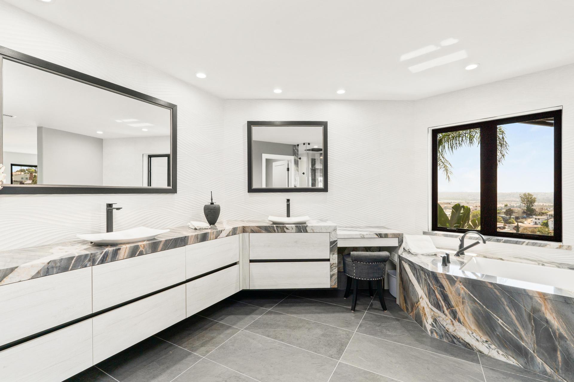 Detail Gallery Image 24 of 50 For 1695  Neale St, San Diego,  CA 92103 - 3 Beds | 2/1 Baths