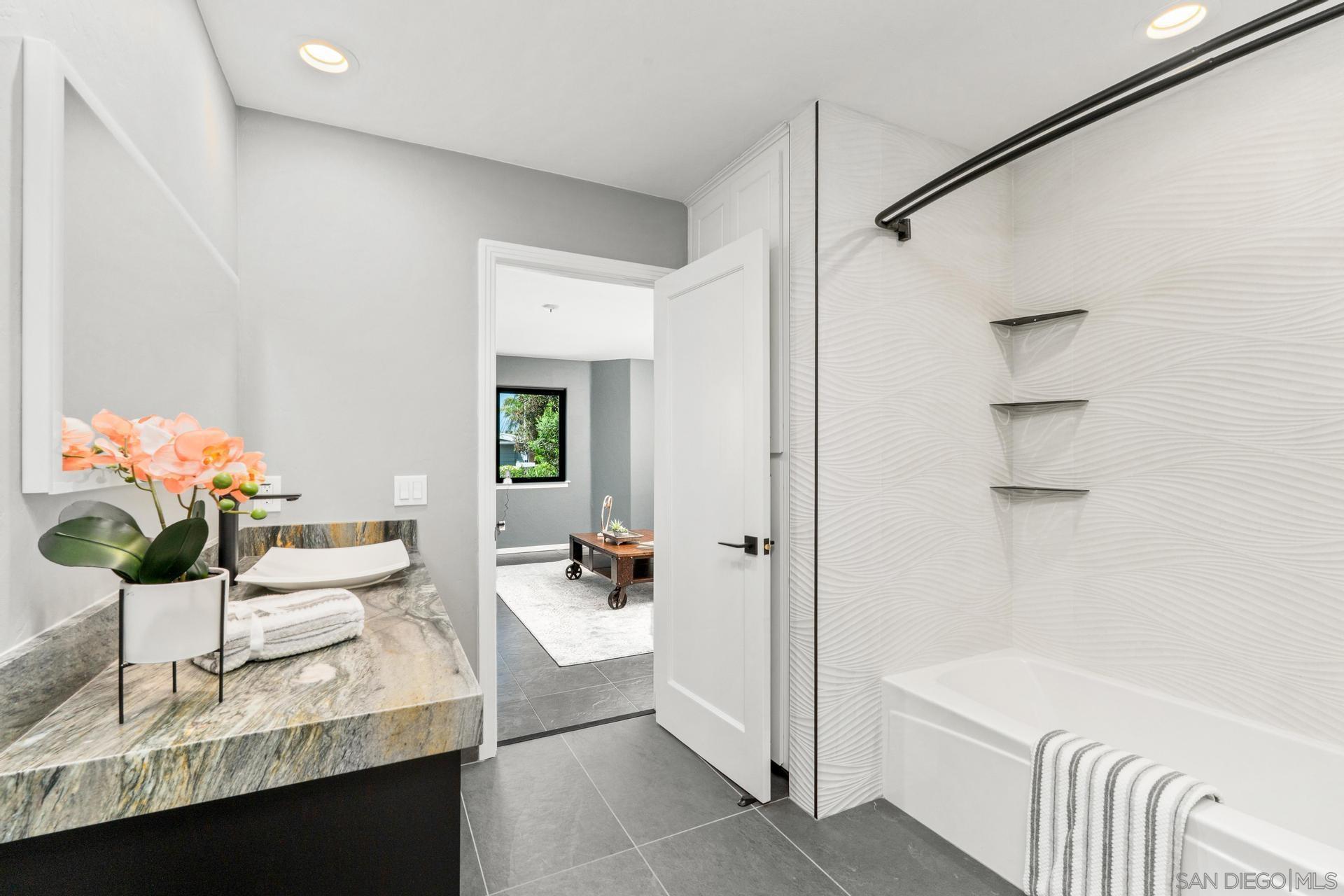 Detail Gallery Image 36 of 50 For 1695  Neale St, San Diego,  CA 92103 - 3 Beds | 2/1 Baths