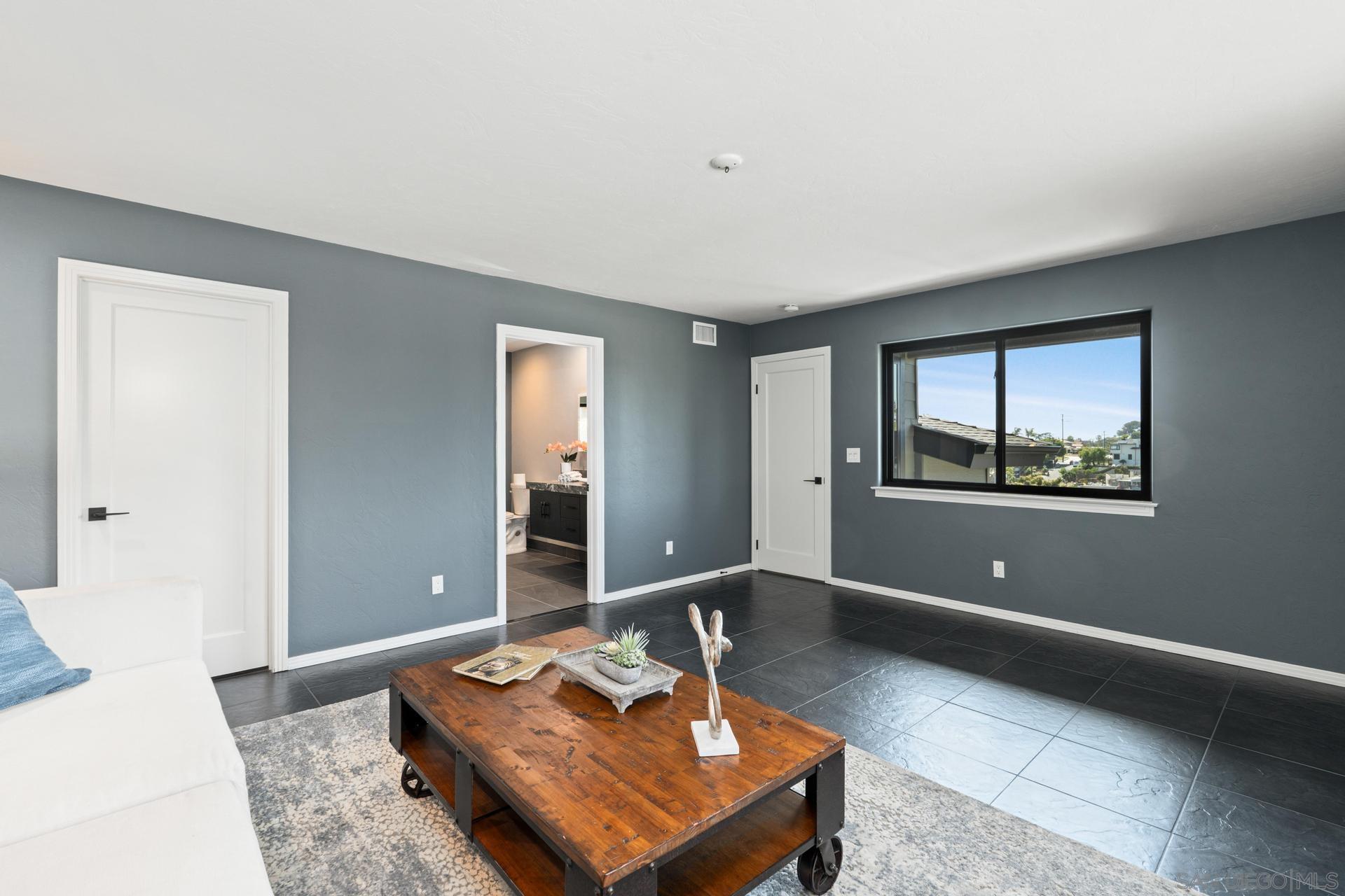 Detail Gallery Image 39 of 50 For 1695  Neale St, San Diego,  CA 92103 - 3 Beds | 2/1 Baths