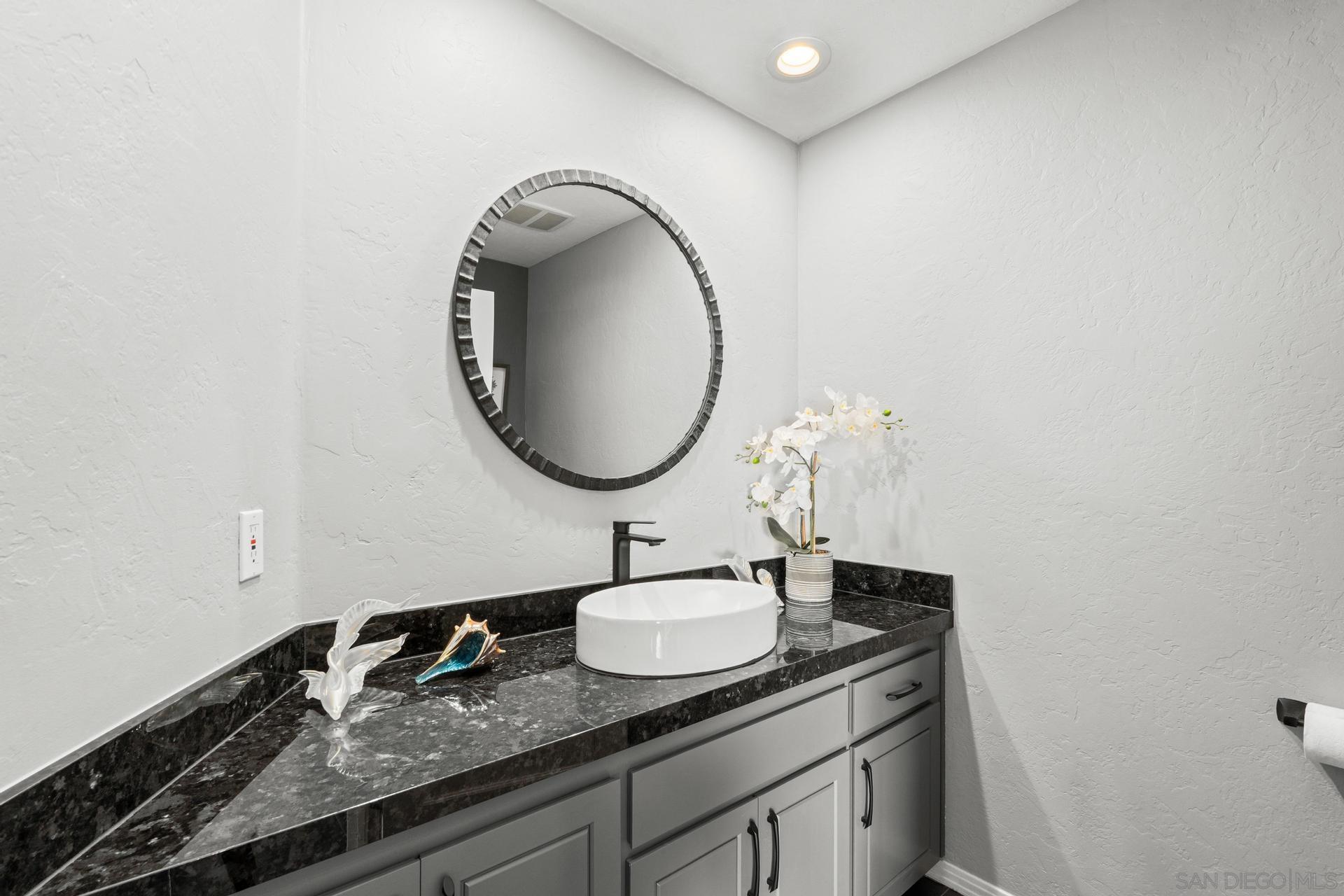 Detail Gallery Image 41 of 50 For 1695  Neale St, San Diego,  CA 92103 - 3 Beds | 2/1 Baths
