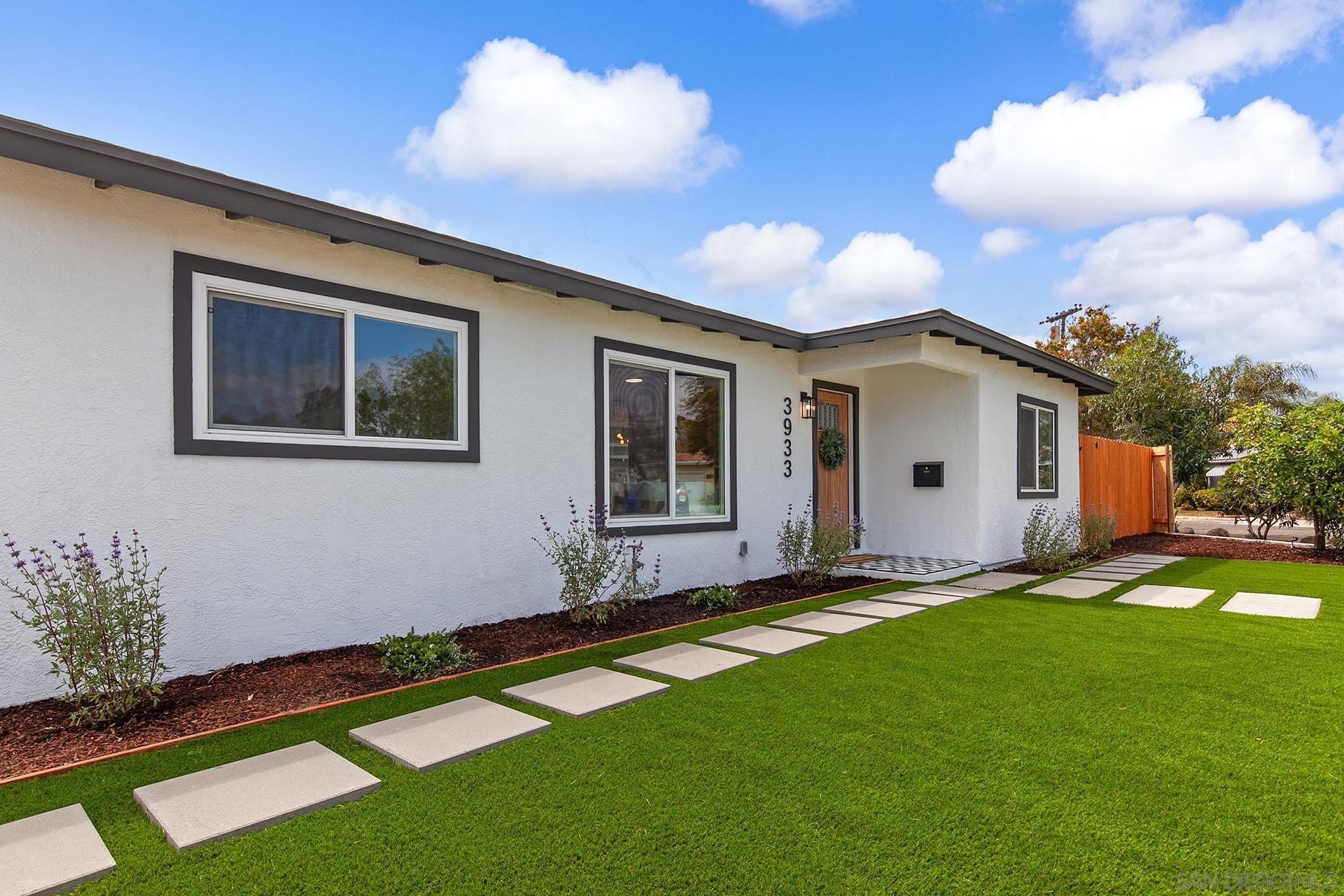 Detail Gallery Image 1 of 1 For 3933  Willamette, San Diego,  CA 92117 - 3 Beds | 3 Baths