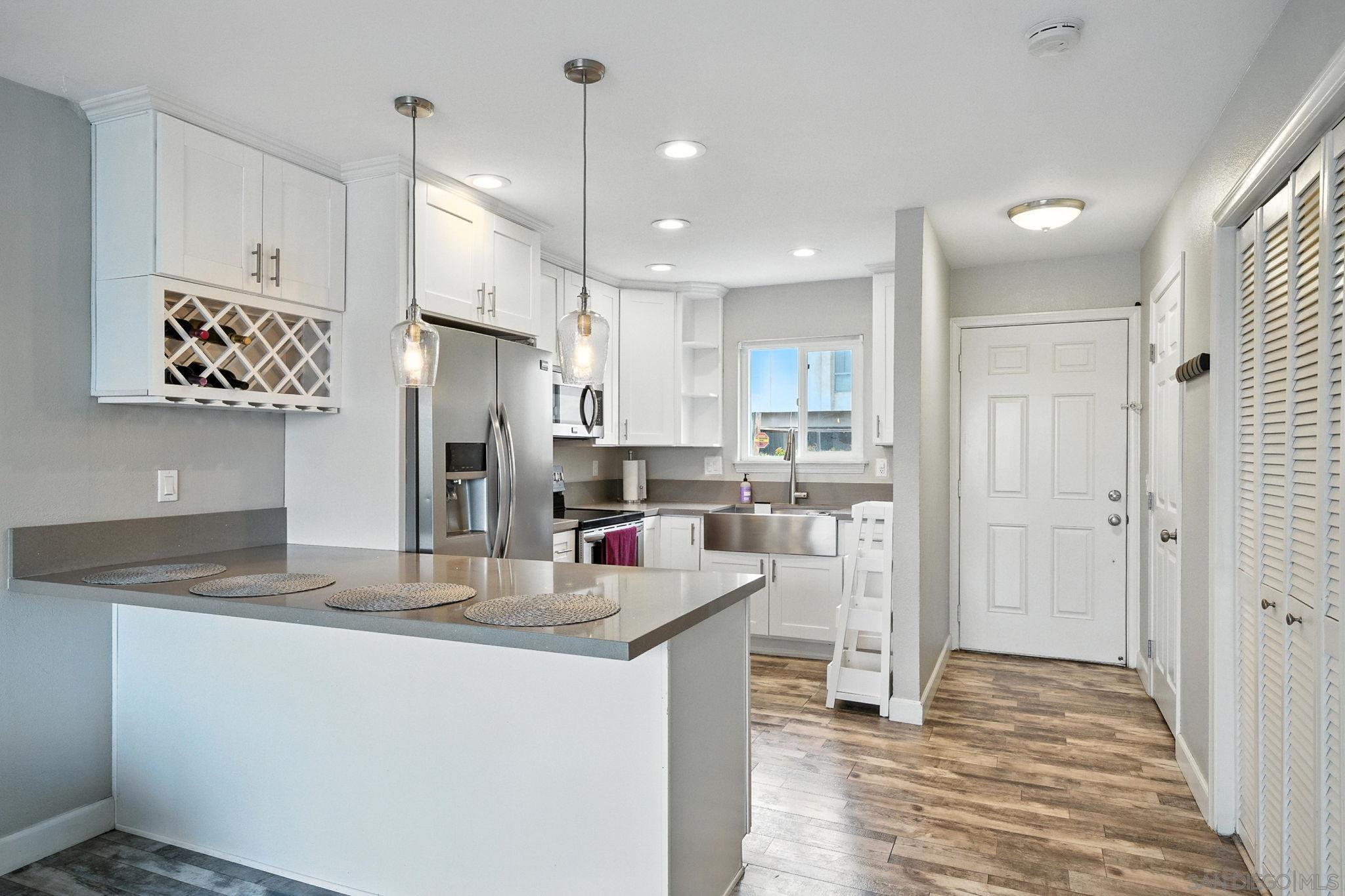 Detail Gallery Image 1 of 1 For 4294  51st St.  #4,  San Diego,  CA 92115 - 2 Beds | 1/1 Baths