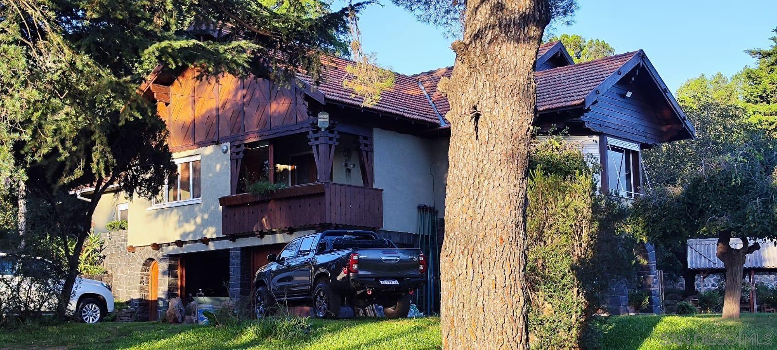 Detail Gallery Image 34 of 39 For 1267  Calle La Lomas N, –,  CA 99999 - 7 Beds | 4 Baths