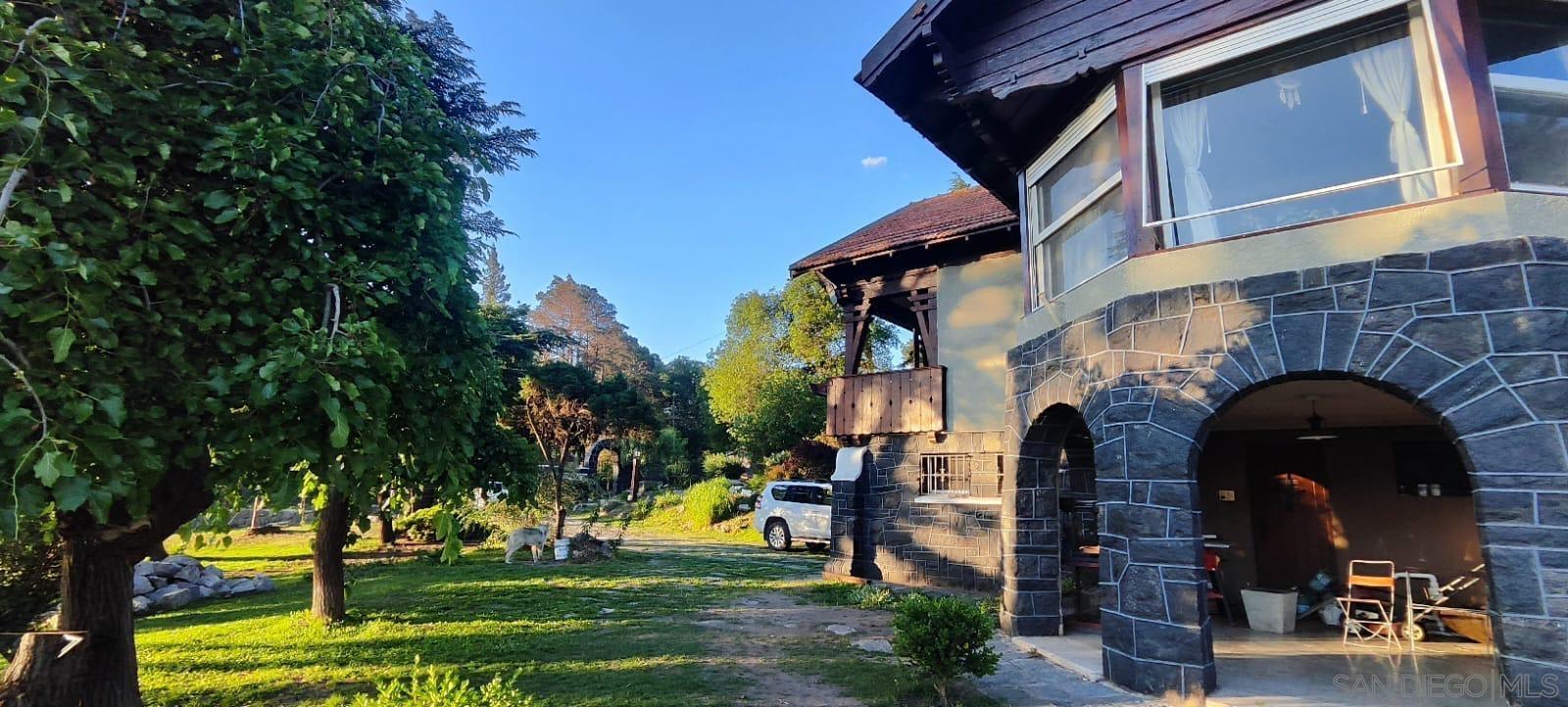 Detail Gallery Image 5 of 39 For 1267  Calle La Lomas N, –,  CA 99999 - 7 Beds | 4 Baths