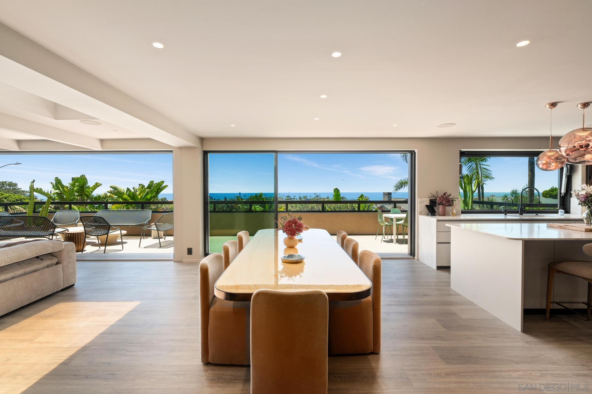 Detail Gallery Image 12 of 75 For 255  Patty Hill Drive, Solana Beach,  CA 92075 - 4 Beds | 4/1 Baths