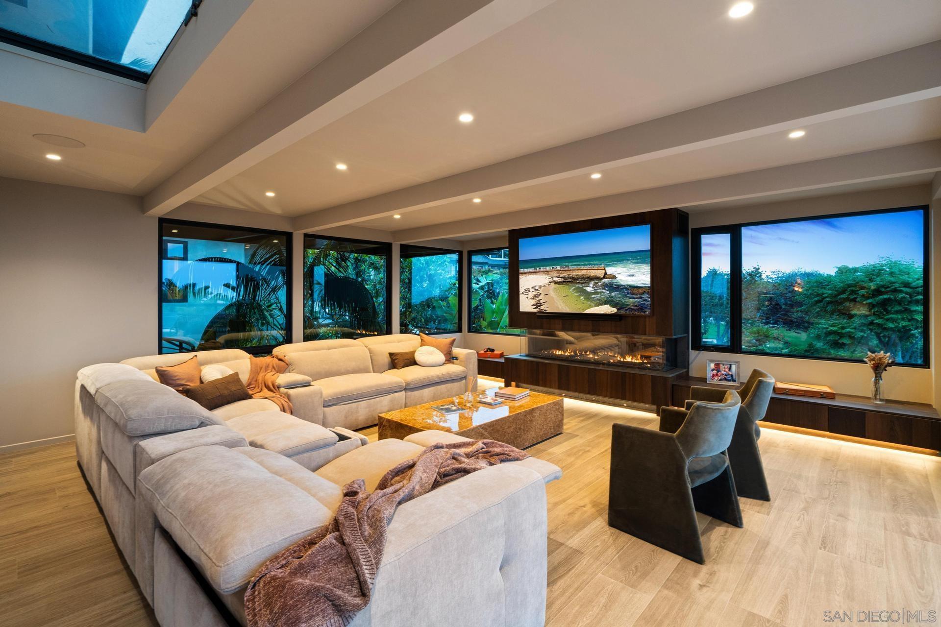 Detail Gallery Image 10 of 75 For 255  Patty Hill Drive, Solana Beach,  CA 92075 - 4 Beds | 4/1 Baths