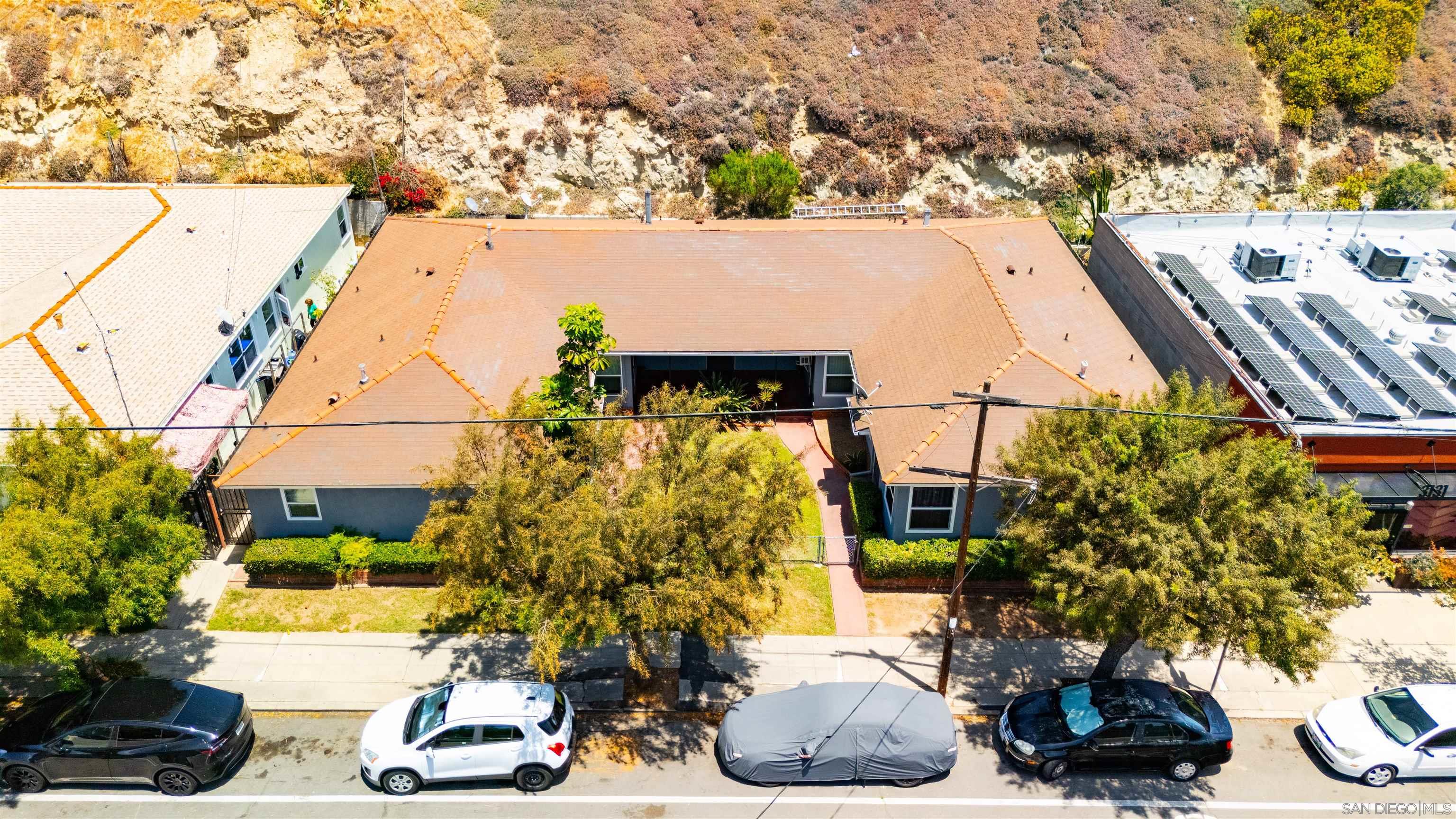 Detail Gallery Image 2 of 16 For 3139-47  Reynard Way, San Diego,  CA 92103 - – Beds | – Baths