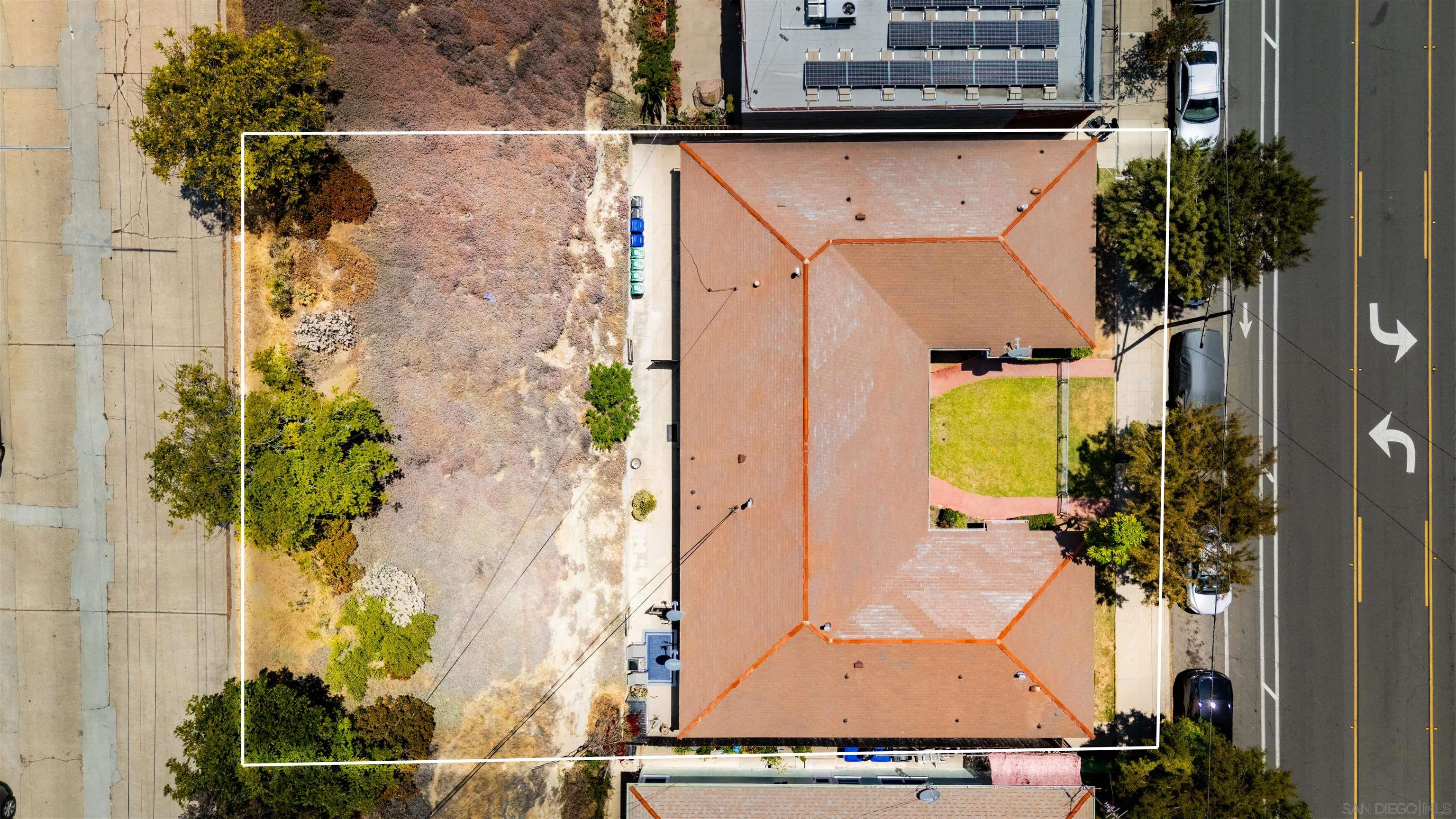 Detail Gallery Image 3 of 16 For 3139-47  Reynard Way, San Diego,  CA 92103 - – Beds | – Baths