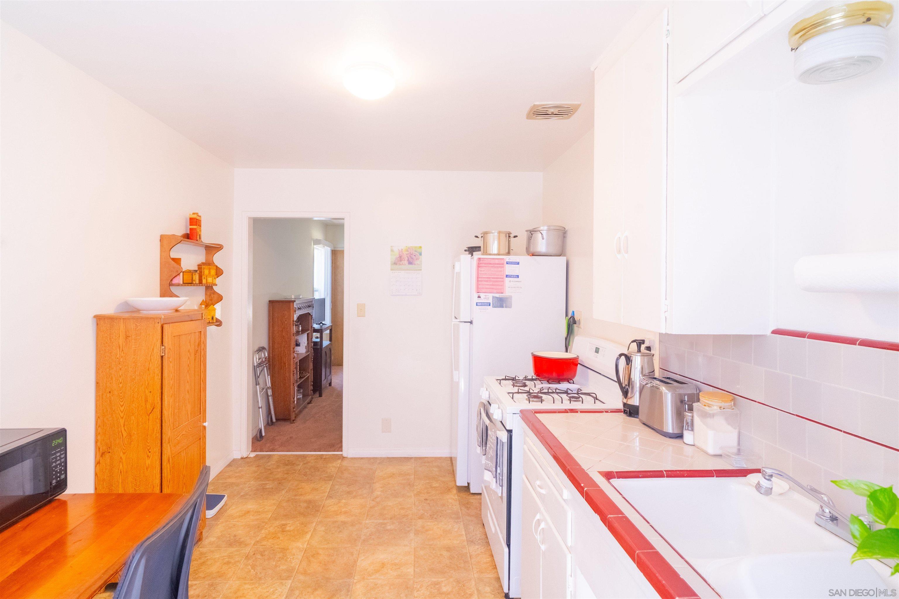 Detail Gallery Image 10 of 16 For 3139-47  Reynard Way, San Diego,  CA 92103 - – Beds | – Baths