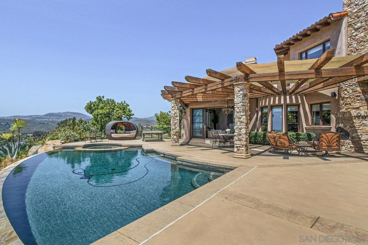 Detail Gallery Image 36 of 45 For 19557  Fortuna Del Este, Escondido,  CA 92029 - 6 Beds | 7/1 Baths