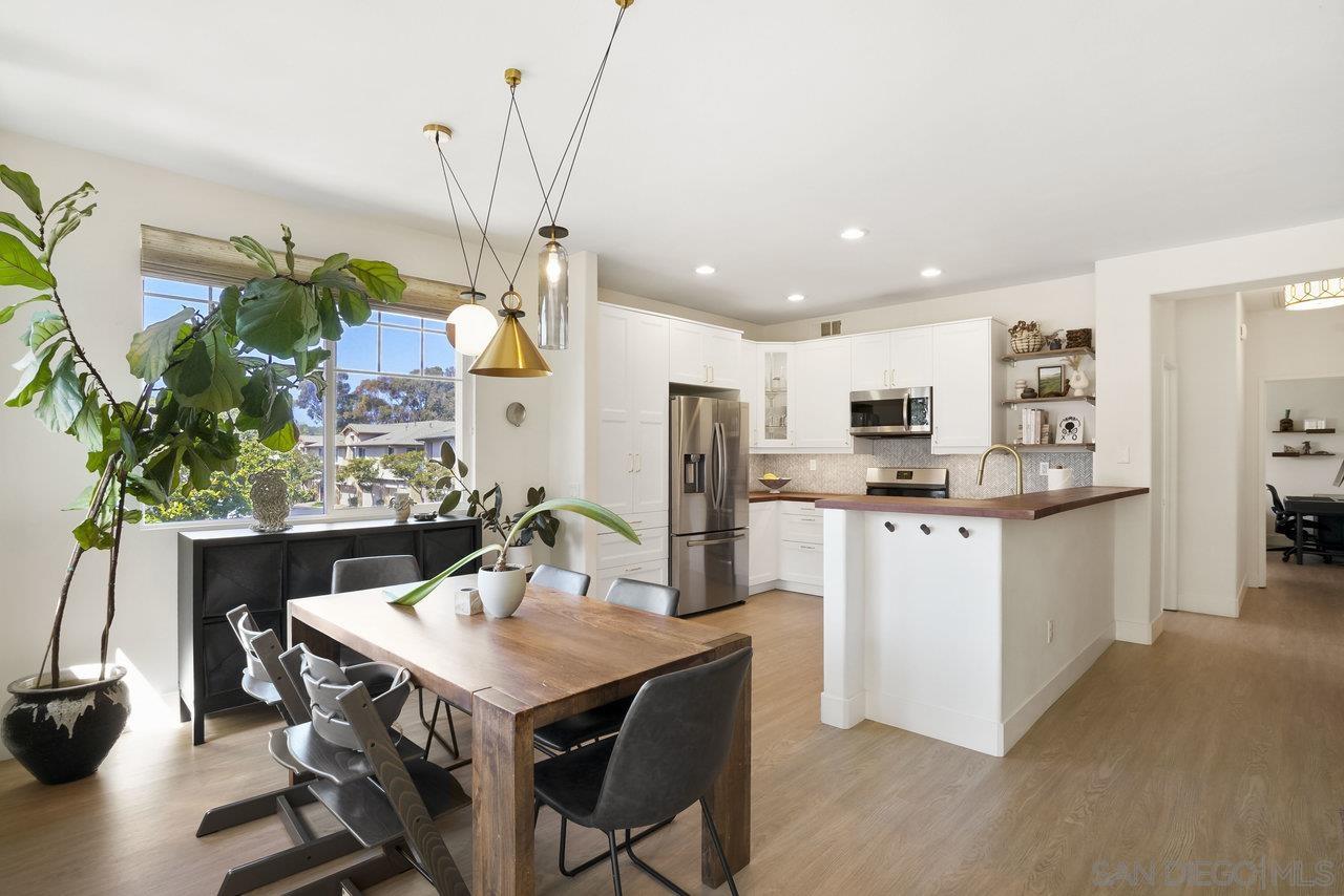 Detail Gallery Image 1 of 1 For 9651 W Canyon Ter  #2,  San Diego,  CA 92123 - 2 Beds | 2 Baths