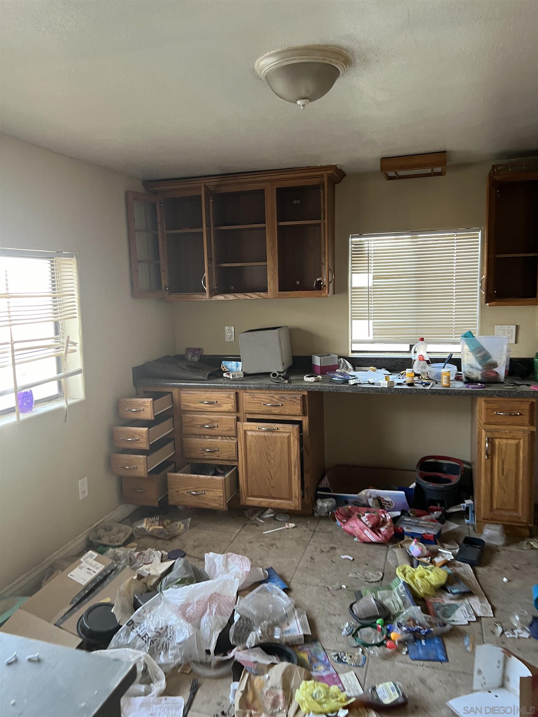 Detail Gallery Image 8 of 8 For 34792  Cedar Road, Barstow,  CA 92311 - 4 Beds | 3 Baths