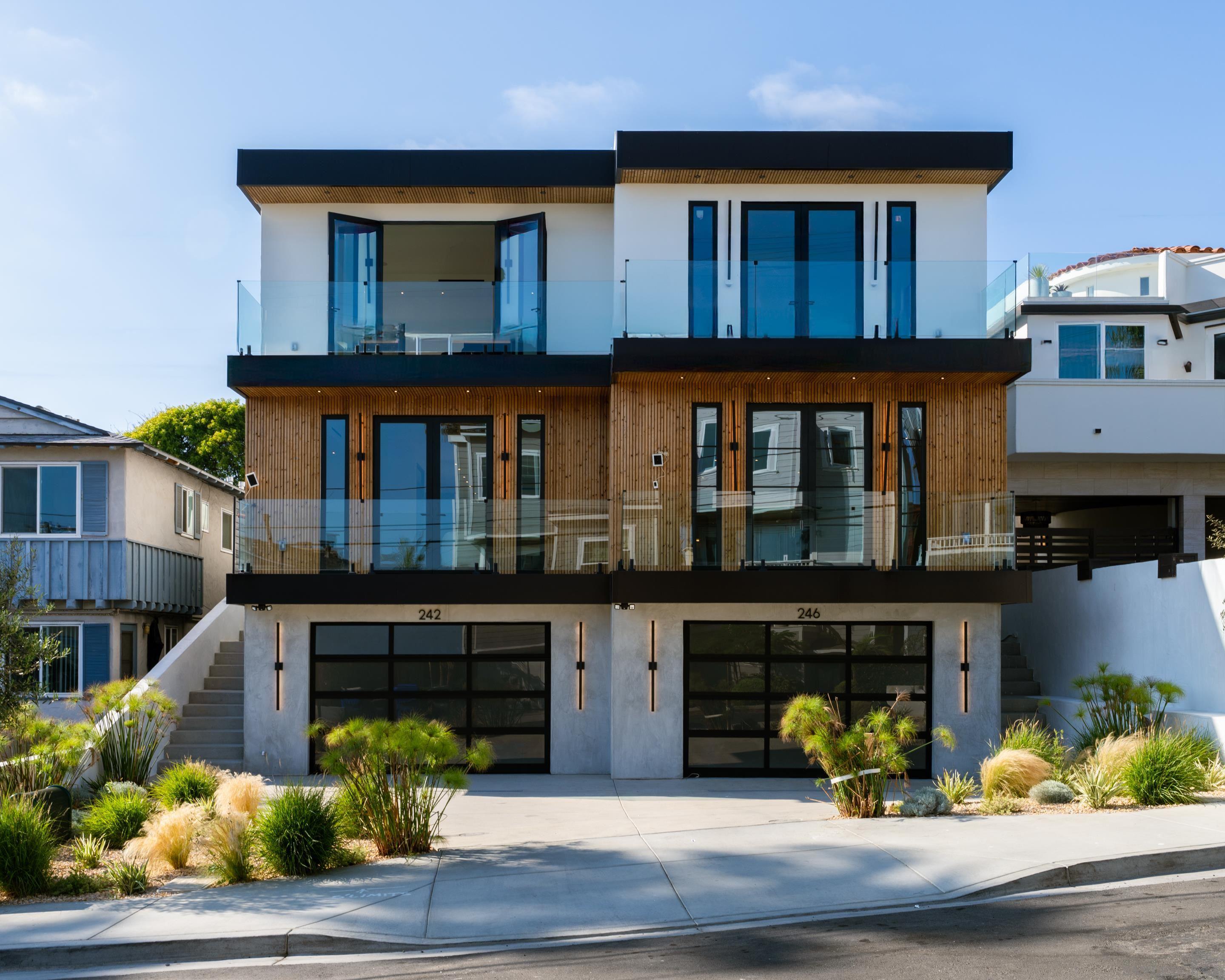 Detail Gallery Image 1 of 7 For 242  Playa Del Norte St, La Jolla,  CA 92037 - 5 Beds | 5/1 Baths