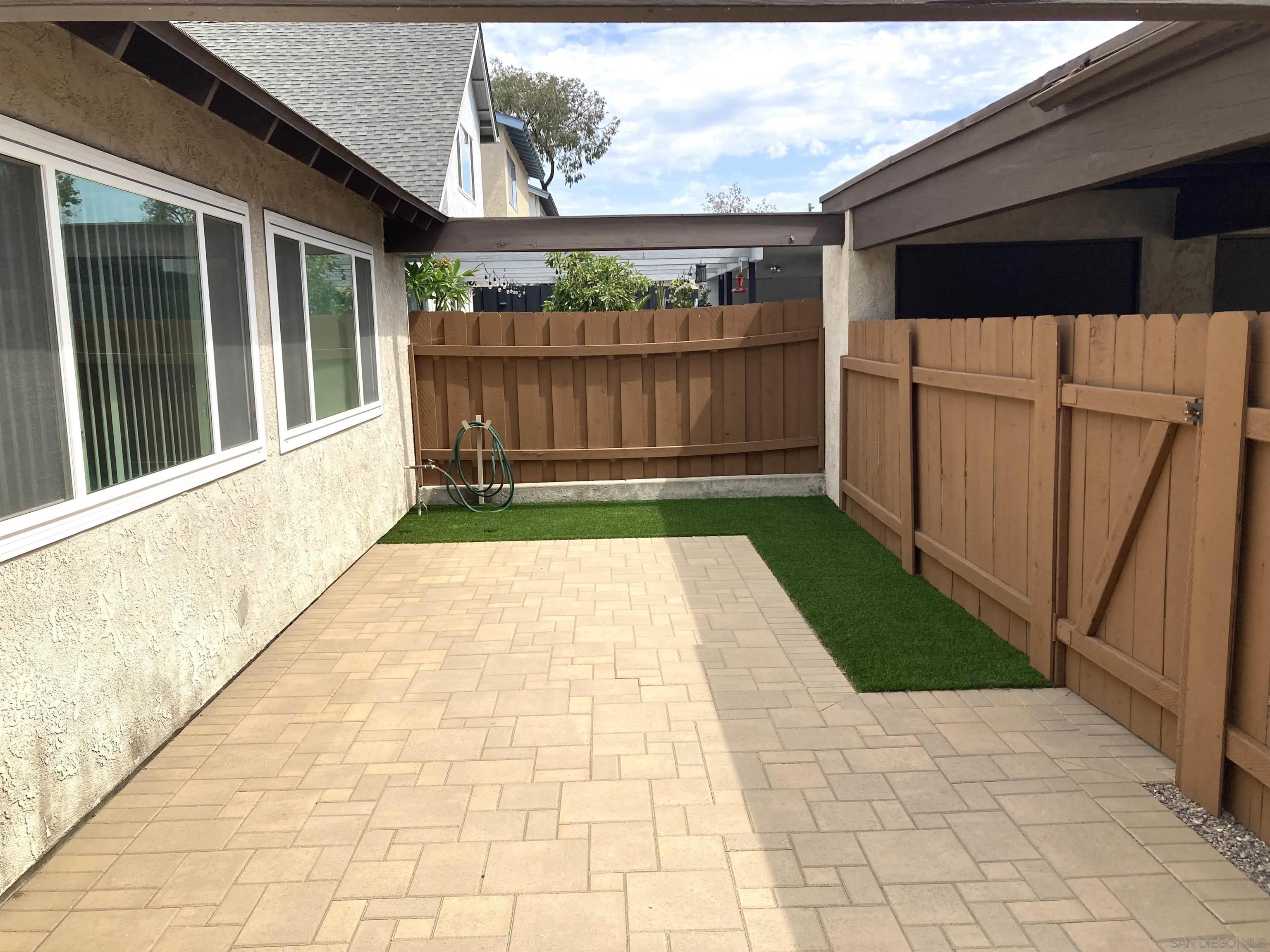 Detail Gallery Image 12 of 34 For 10706  Esmeraldas Dr, San Diego,  CA 92124 - 4 Beds | 2 Baths