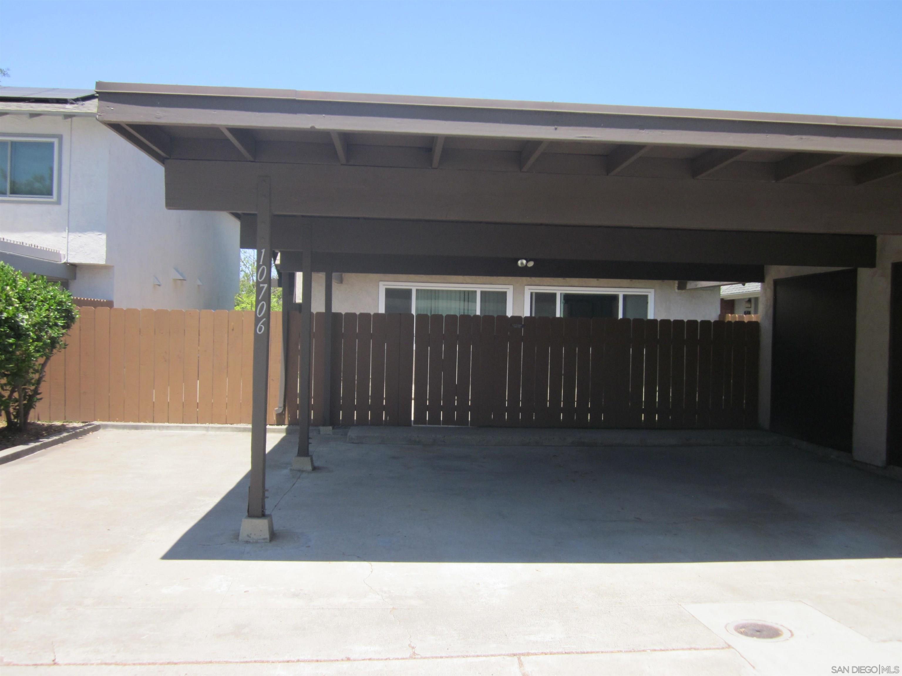 Detail Gallery Image 24 of 34 For 10706  Esmeraldas Dr, San Diego,  CA 92124 - 4 Beds | 2 Baths