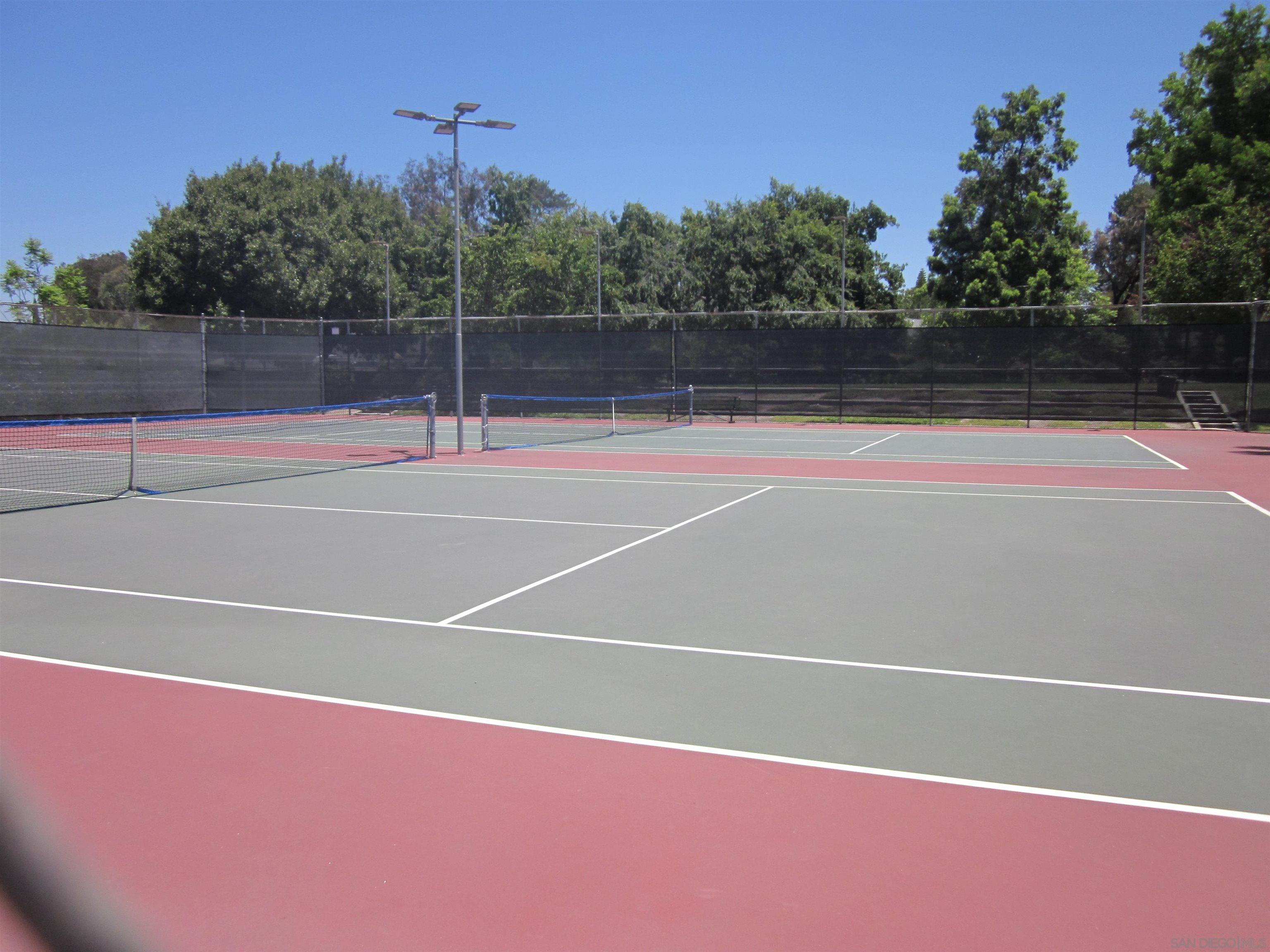 Detail Gallery Image 29 of 34 For 10706  Esmeraldas Dr, San Diego,  CA 92124 - 4 Beds | 2 Baths