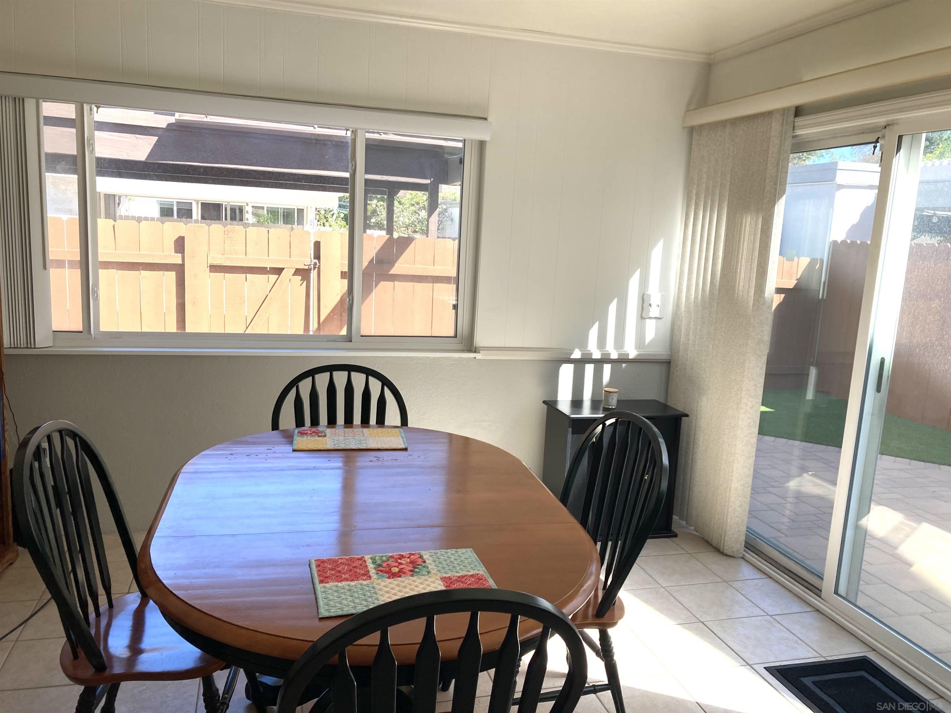 Detail Gallery Image 7 of 34 For 10706  Esmeraldas Dr, San Diego,  CA 92124 - 4 Beds | 2 Baths