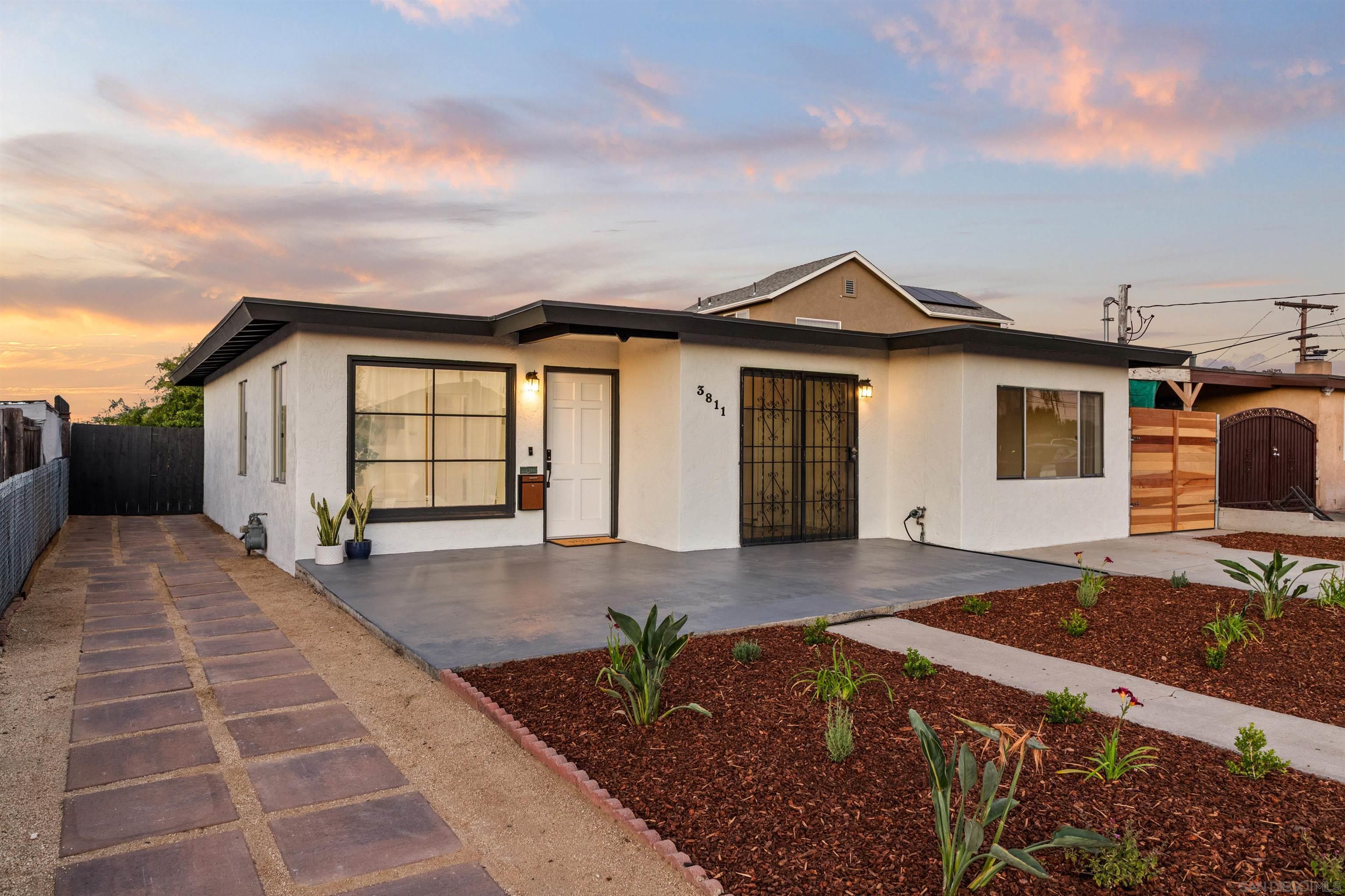 Detail Gallery Image 1 of 1 For 3811  Boren St, San Diego,  CA 92115 - 3 Beds | 1 Baths