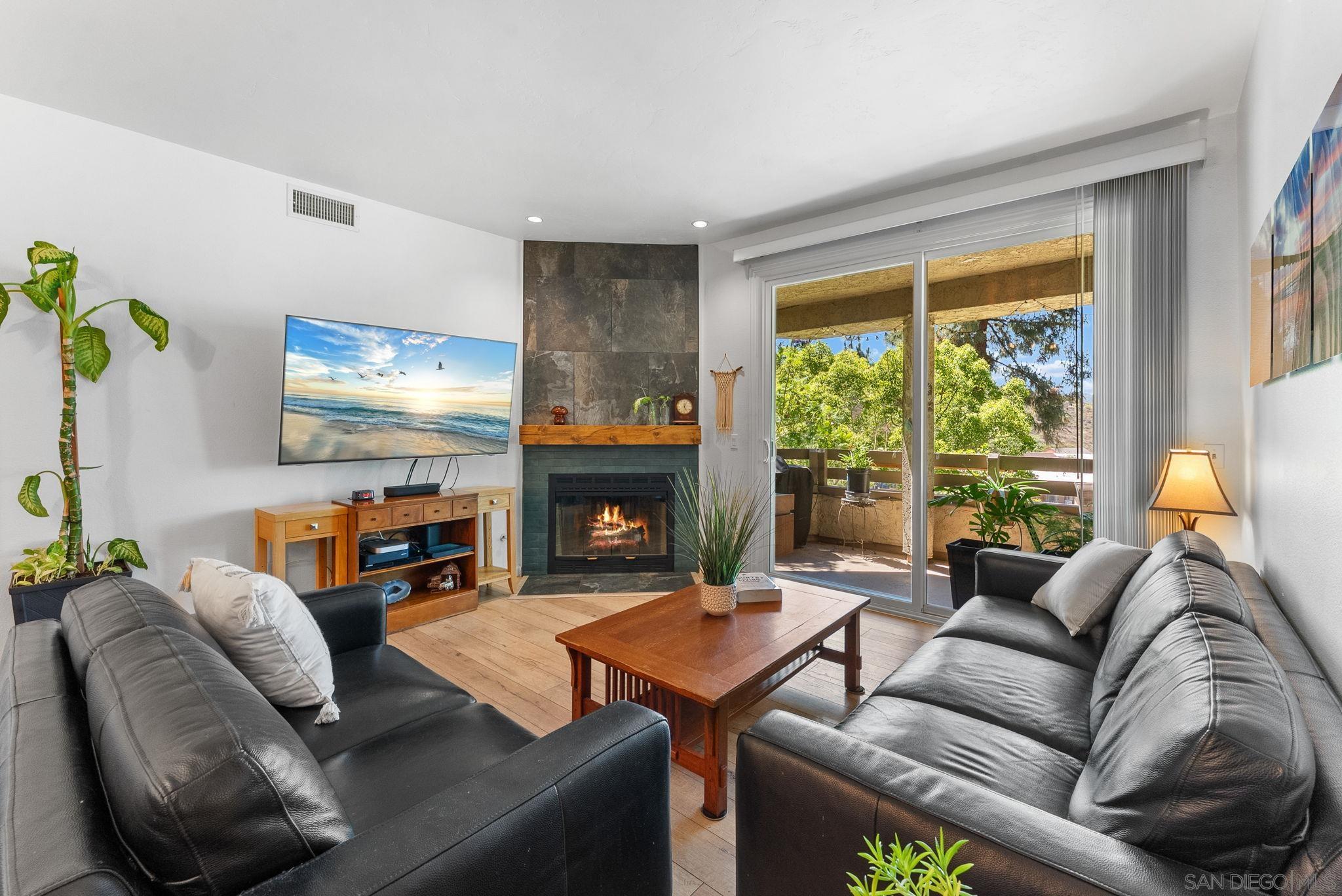 Detail Gallery Image 1 of 1 For 7402  Fortuna Vista Ct  #17,  Santee,  CA 92071 - 2 Beds | 2 Baths