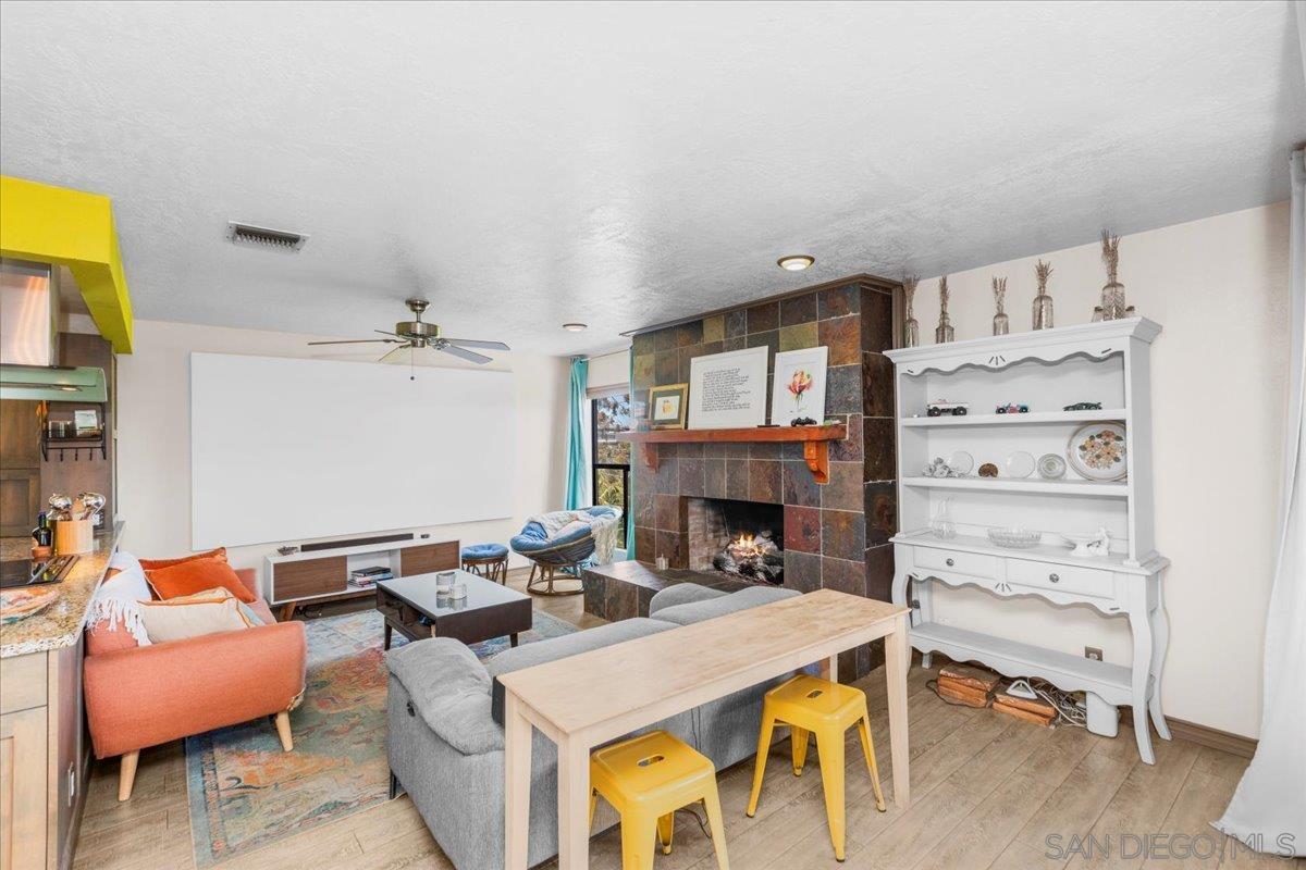 Detail Gallery Image 13 of 41 For 8621  Golf Drive, Spring Valley,  CA 91977 - 4 Beds | 3/1 Baths