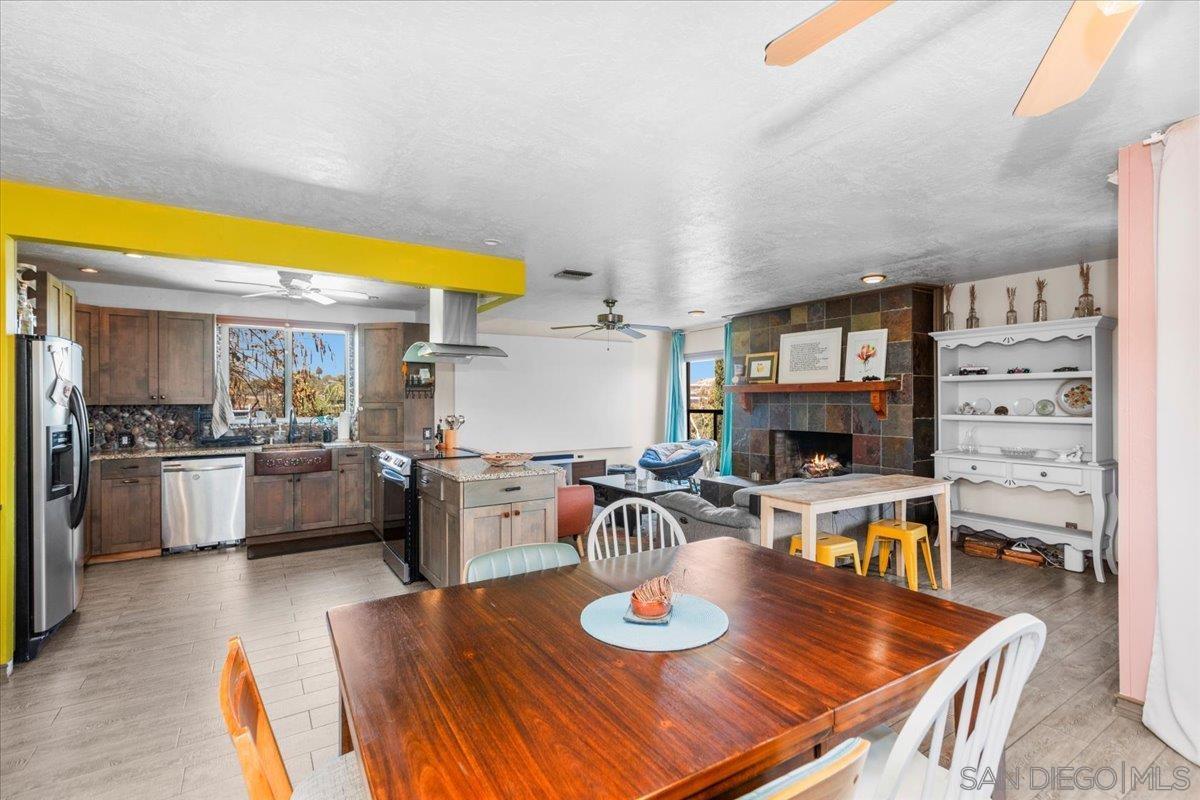 Detail Gallery Image 14 of 41 For 8621  Golf Drive, Spring Valley,  CA 91977 - 4 Beds | 3/1 Baths