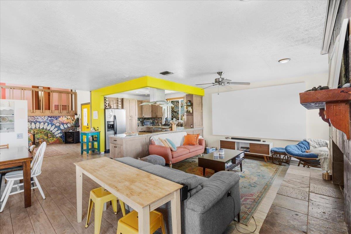 Detail Gallery Image 15 of 41 For 8621  Golf Drive, Spring Valley,  CA 91977 - 4 Beds | 3/1 Baths