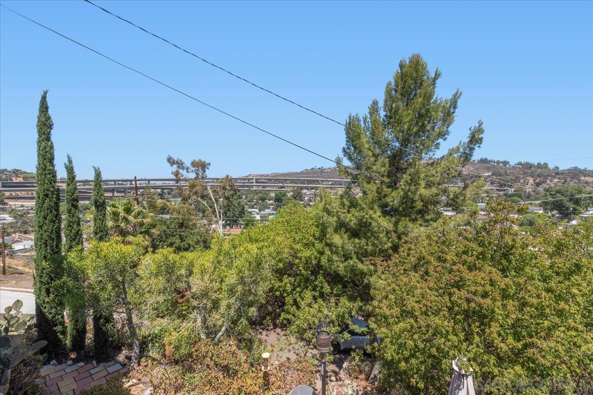 Detail Gallery Image 19 of 41 For 8621  Golf Drive, Spring Valley,  CA 91977 - 4 Beds | 3/1 Baths