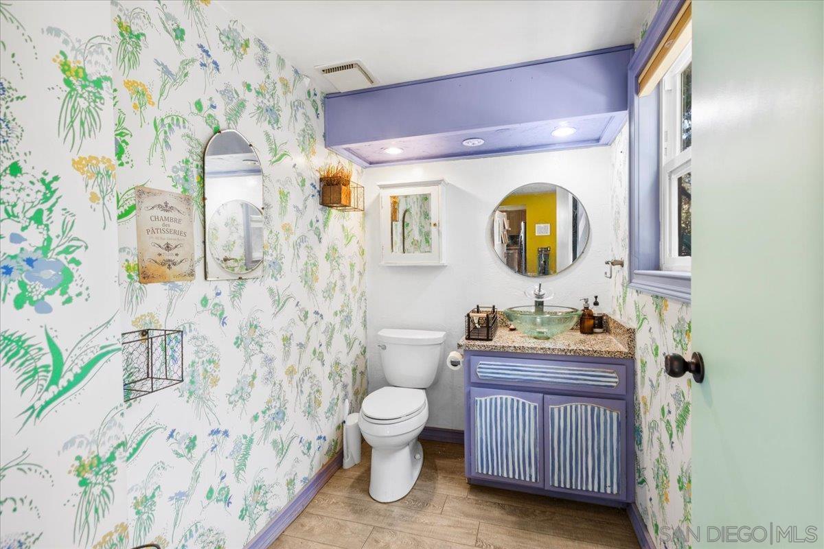 Detail Gallery Image 21 of 41 For 8621  Golf Drive, Spring Valley,  CA 91977 - 4 Beds | 3/1 Baths