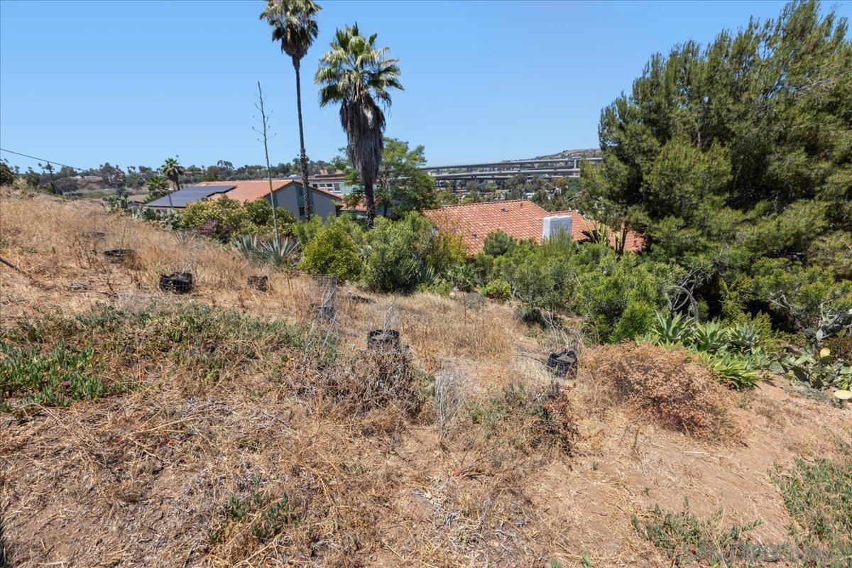 Detail Gallery Image 36 of 41 For 8621  Golf Drive, Spring Valley,  CA 91977 - 4 Beds | 3/1 Baths