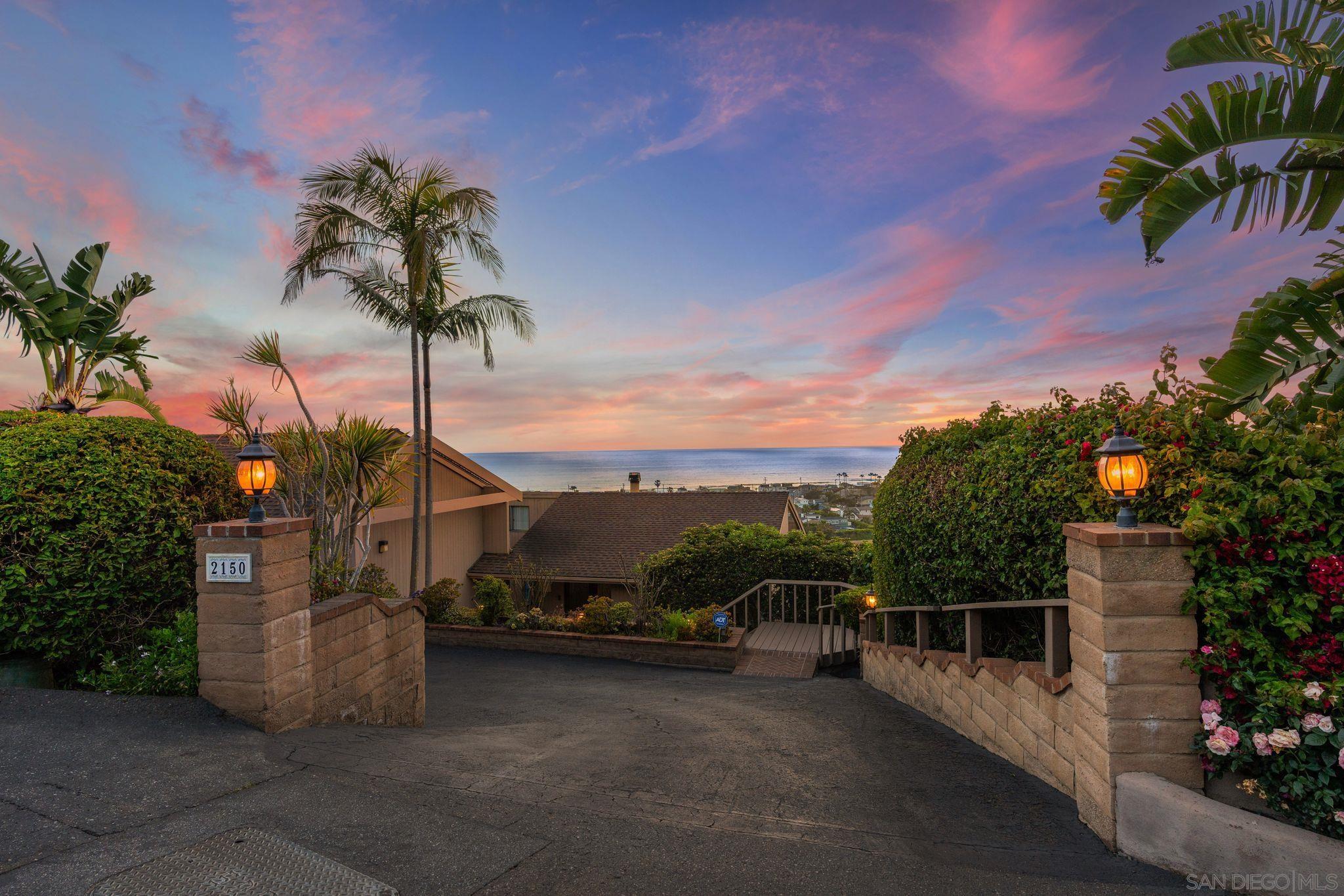 Detail Gallery Image 2 of 66 For 2150  Balboa Ave, Del Mar,  CA 92014 - 7 Beds | 5 Baths