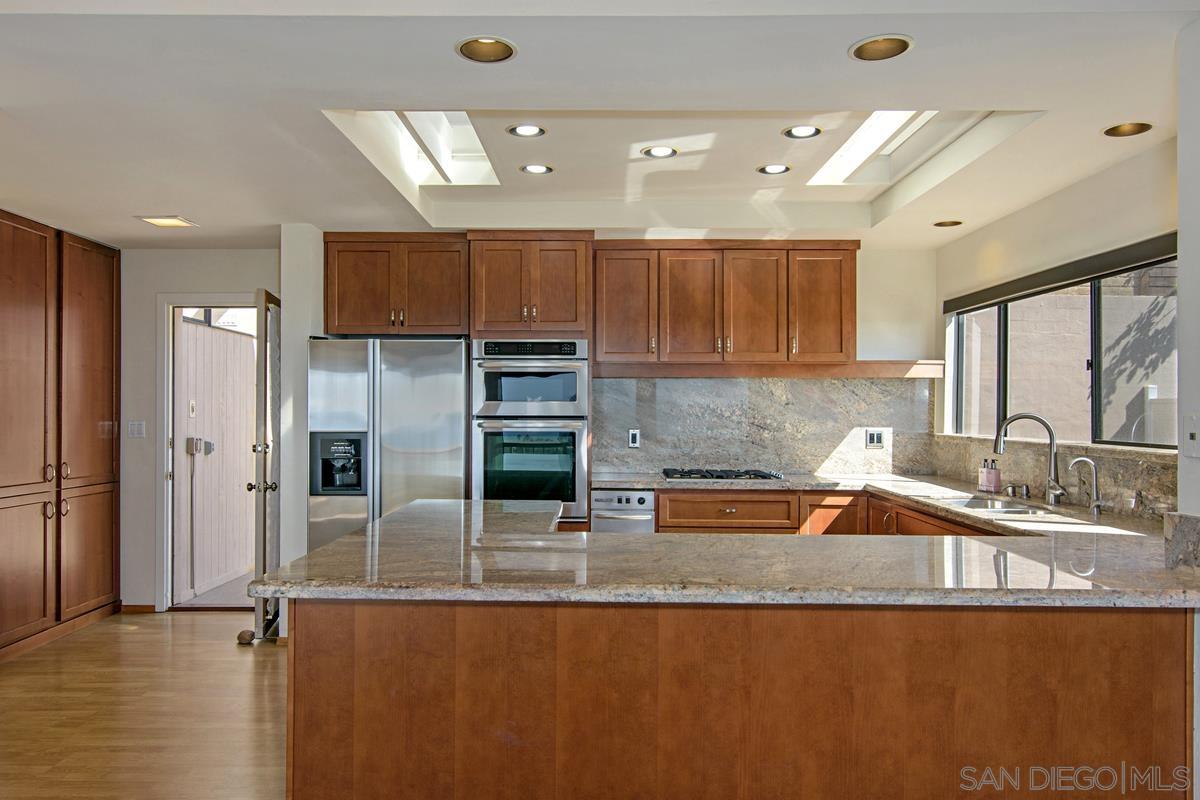 Detail Gallery Image 14 of 66 For 2150  Balboa Ave, Del Mar,  CA 92014 - 7 Beds | 5 Baths