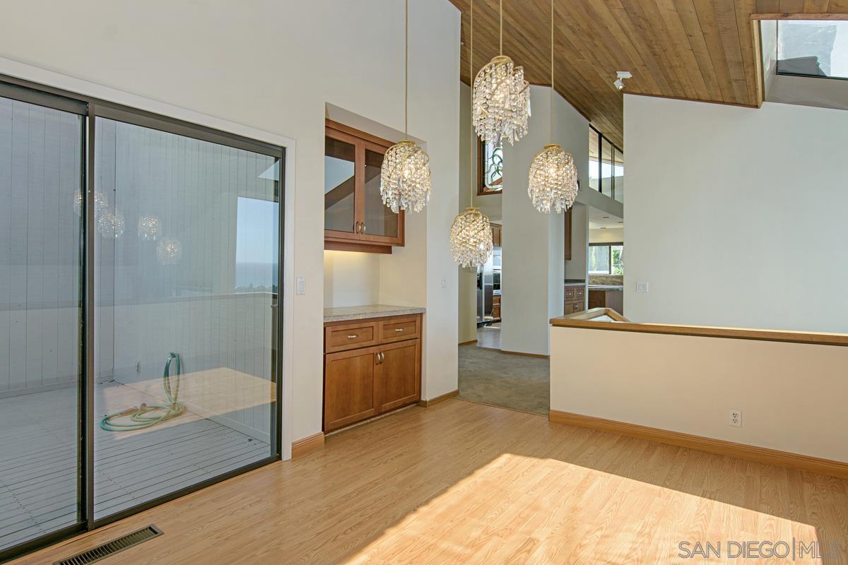 Detail Gallery Image 18 of 66 For 2150  Balboa Ave, Del Mar,  CA 92014 - 7 Beds | 5 Baths