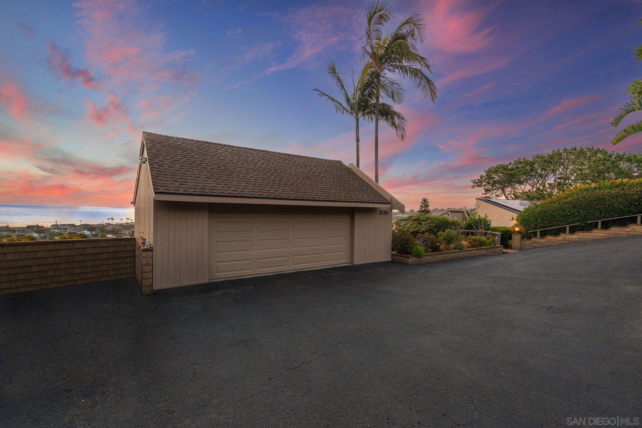 Detail Gallery Image 4 of 66 For 2150  Balboa Ave, Del Mar,  CA 92014 - 7 Beds | 5 Baths