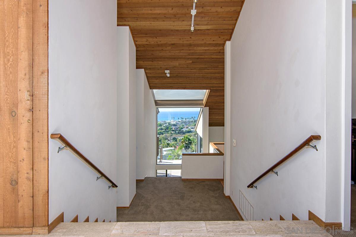 Detail Gallery Image 8 of 66 For 2150  Balboa Ave, Del Mar,  CA 92014 - 7 Beds | 5 Baths