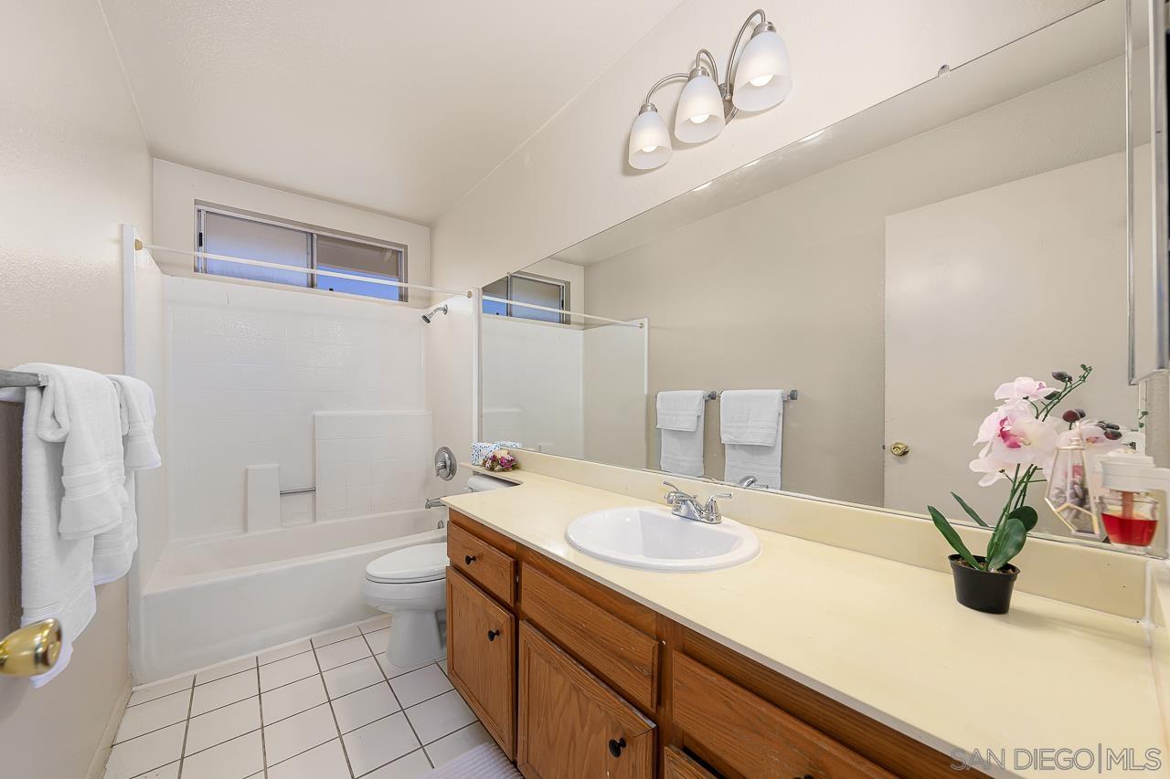 Detail Gallery Image 12 of 22 For 7263  Aquamarine Rd, San Diego,  CA 92114 - 4 Beds | 3 Baths