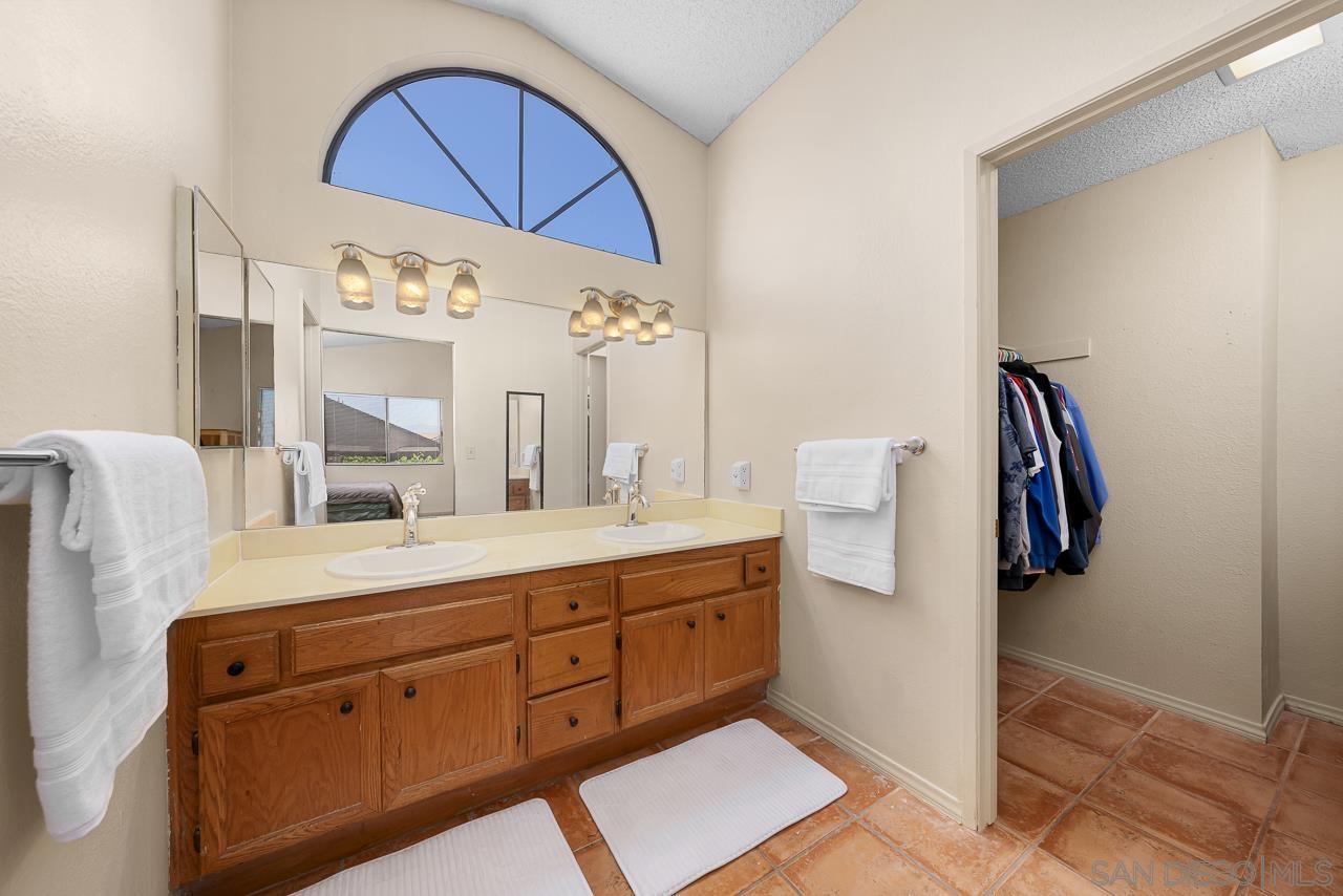 Detail Gallery Image 16 of 22 For 7263  Aquamarine Rd, San Diego,  CA 92114 - 4 Beds | 3 Baths