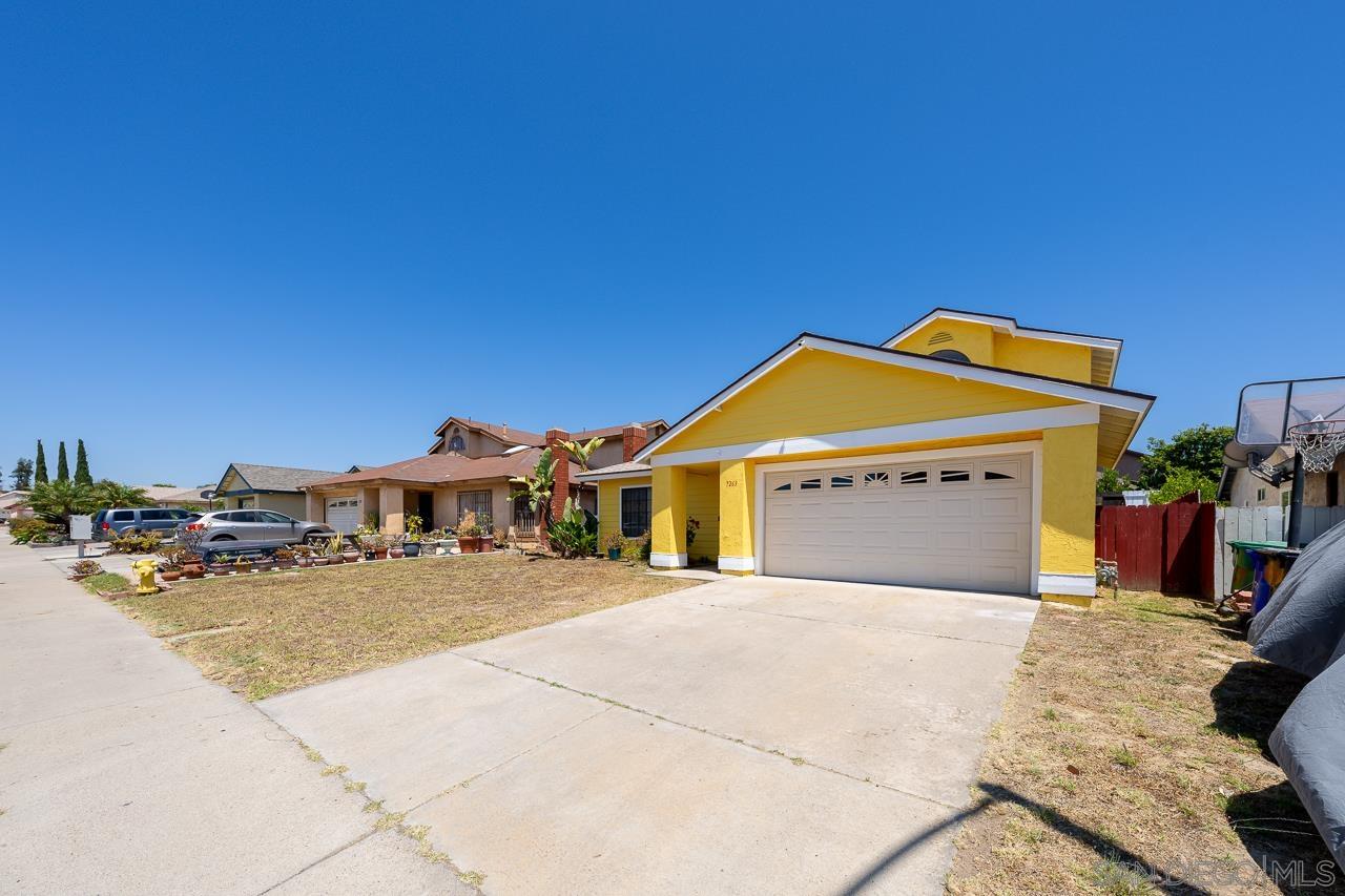 Detail Gallery Image 18 of 22 For 7263  Aquamarine Rd, San Diego,  CA 92114 - 4 Beds | 3 Baths