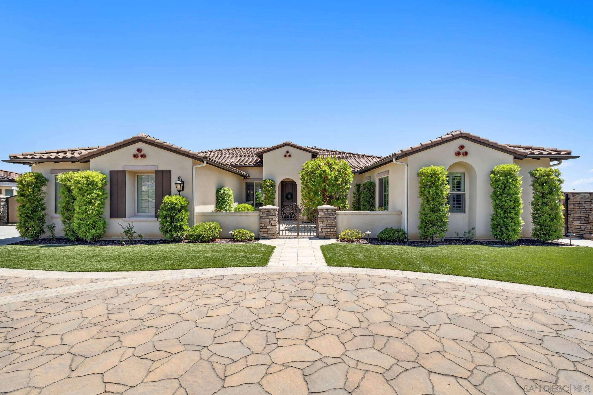 Detail Gallery Image 1 of 1 For 420  Agua Vista Dr, Chula Vista,  CA 91914 - 4 Beds | 3/1 Baths