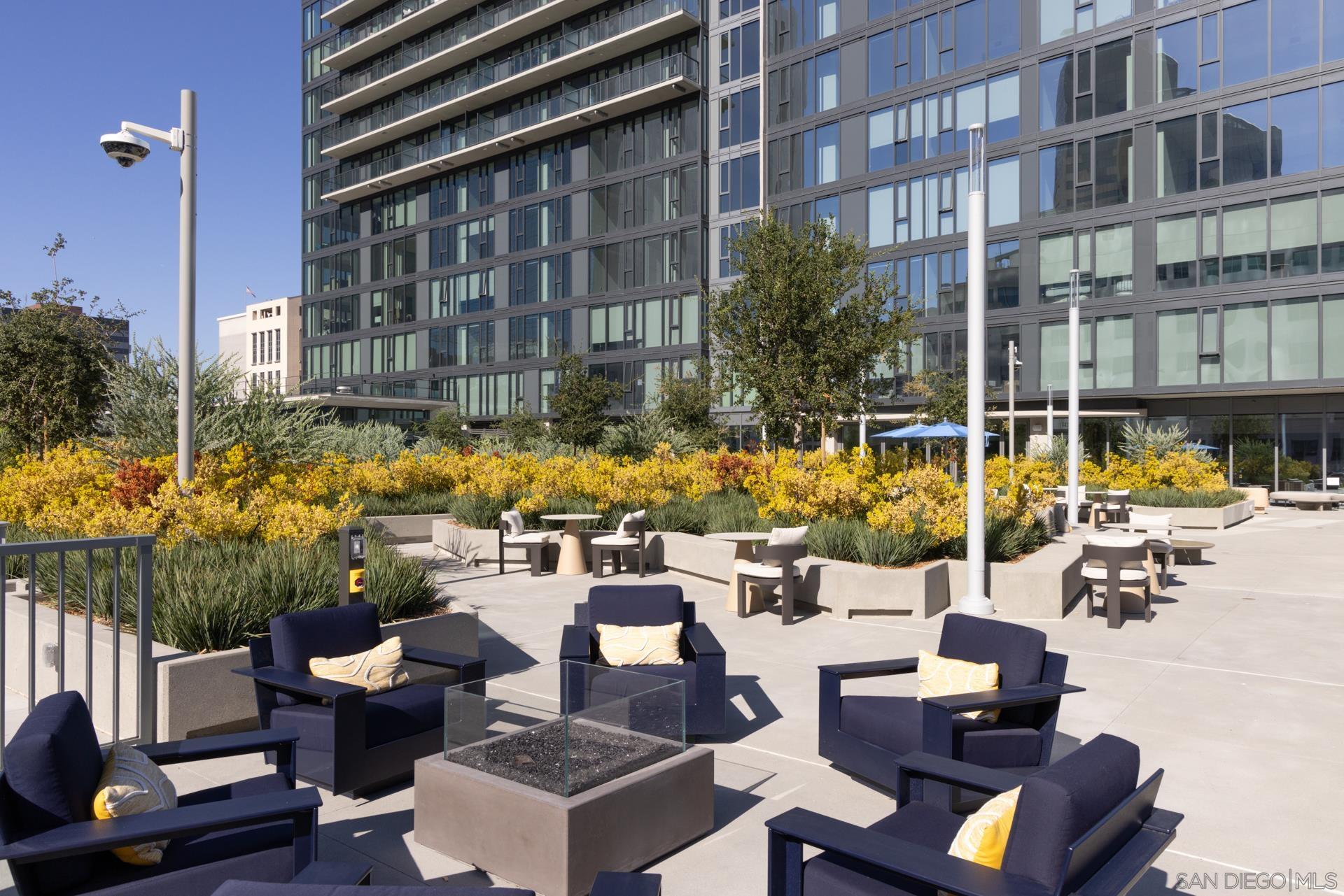 Detail Gallery Image 13 of 39 For , San Diego,  CA 92101 - 2 Beds | 3 Baths