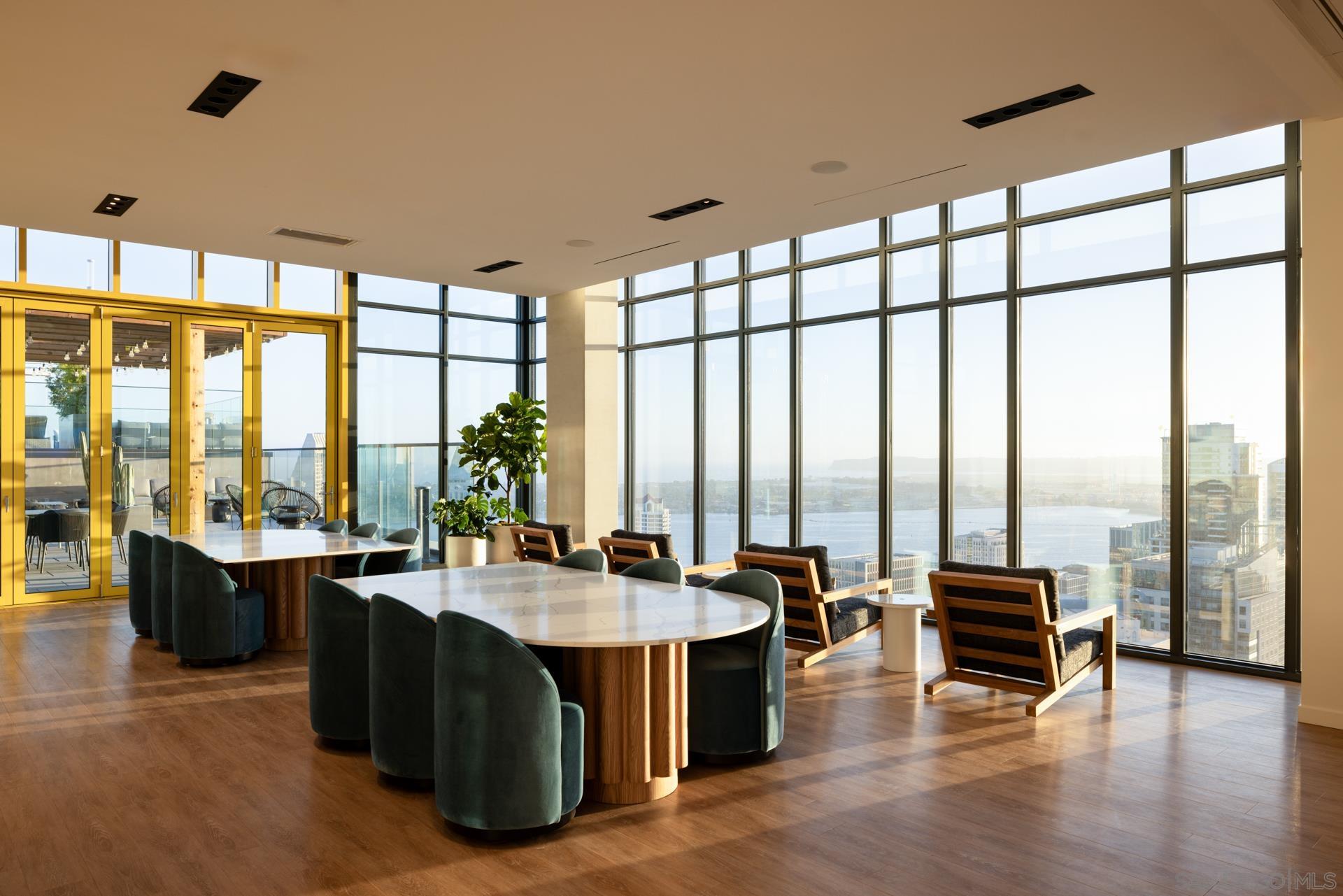 Detail Gallery Image 36 of 39 For , San Diego,  CA 92101 - 2 Beds | 2/1 Baths