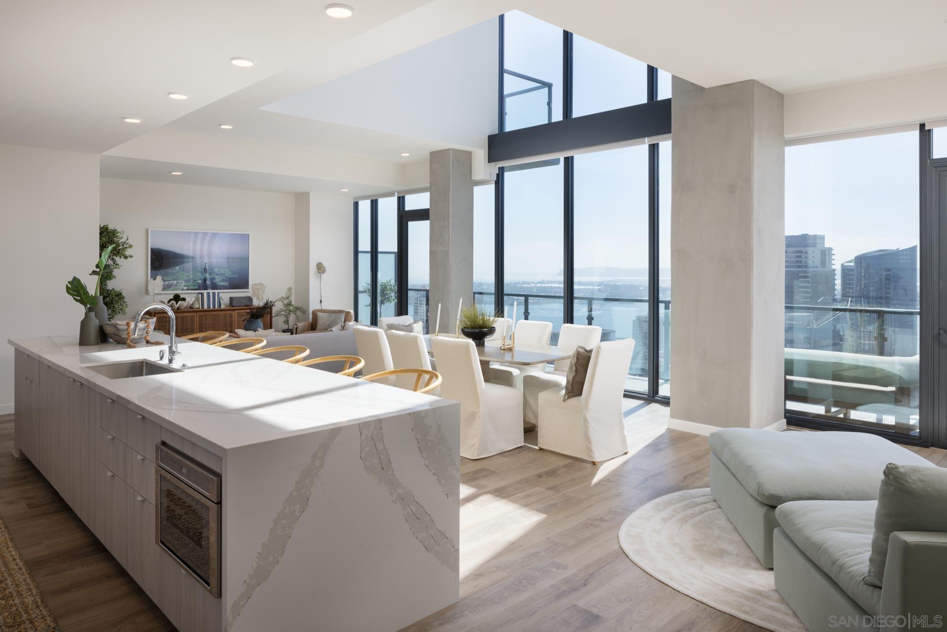 Detail Gallery Image 21 of 39 For , San Diego,  CA 92101 - 2 Beds | 3 Baths